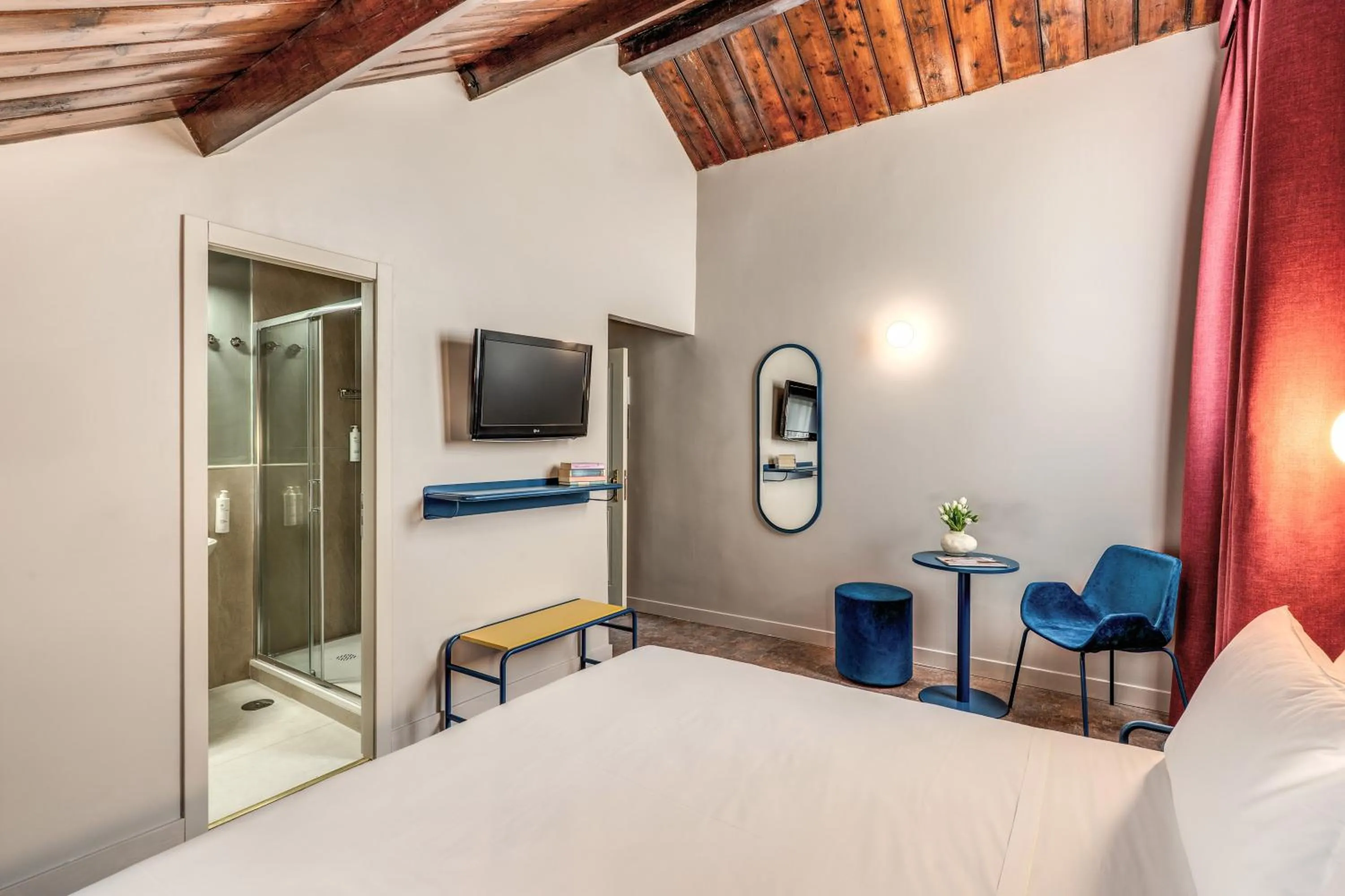 Bathroom, Bed in Hotel XX Settembre