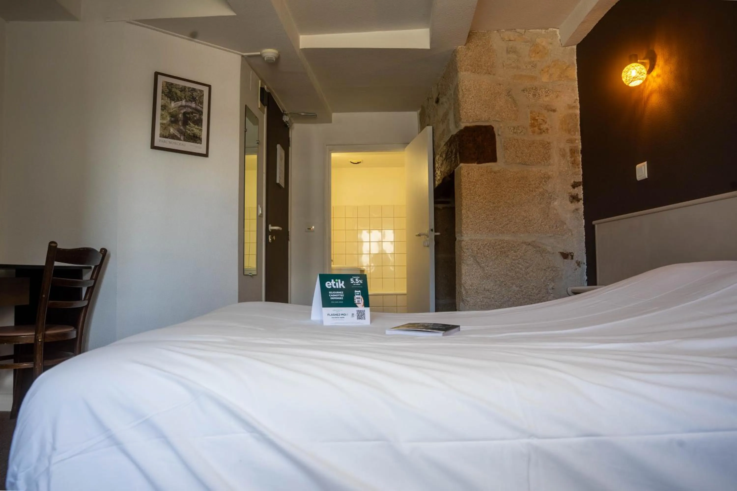 Bed in Logis Hotel Eben