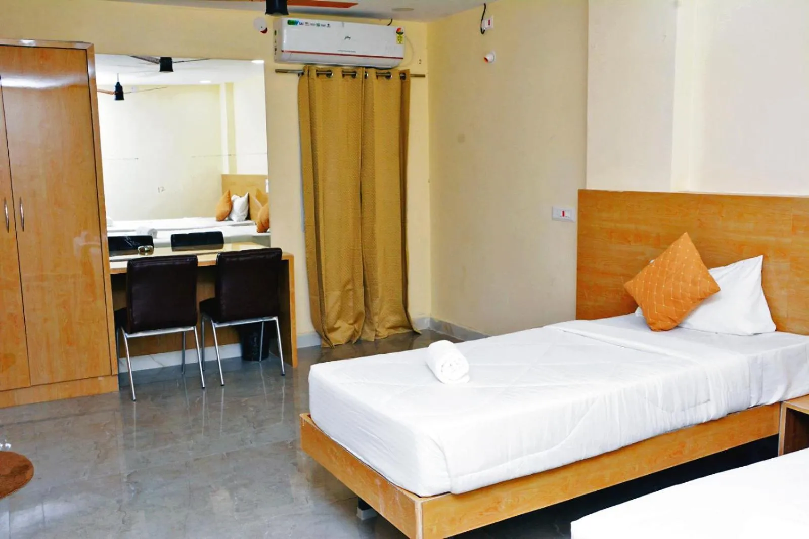 Bedroom, Bed in Udupi Deluxe Lodge Gulbarga