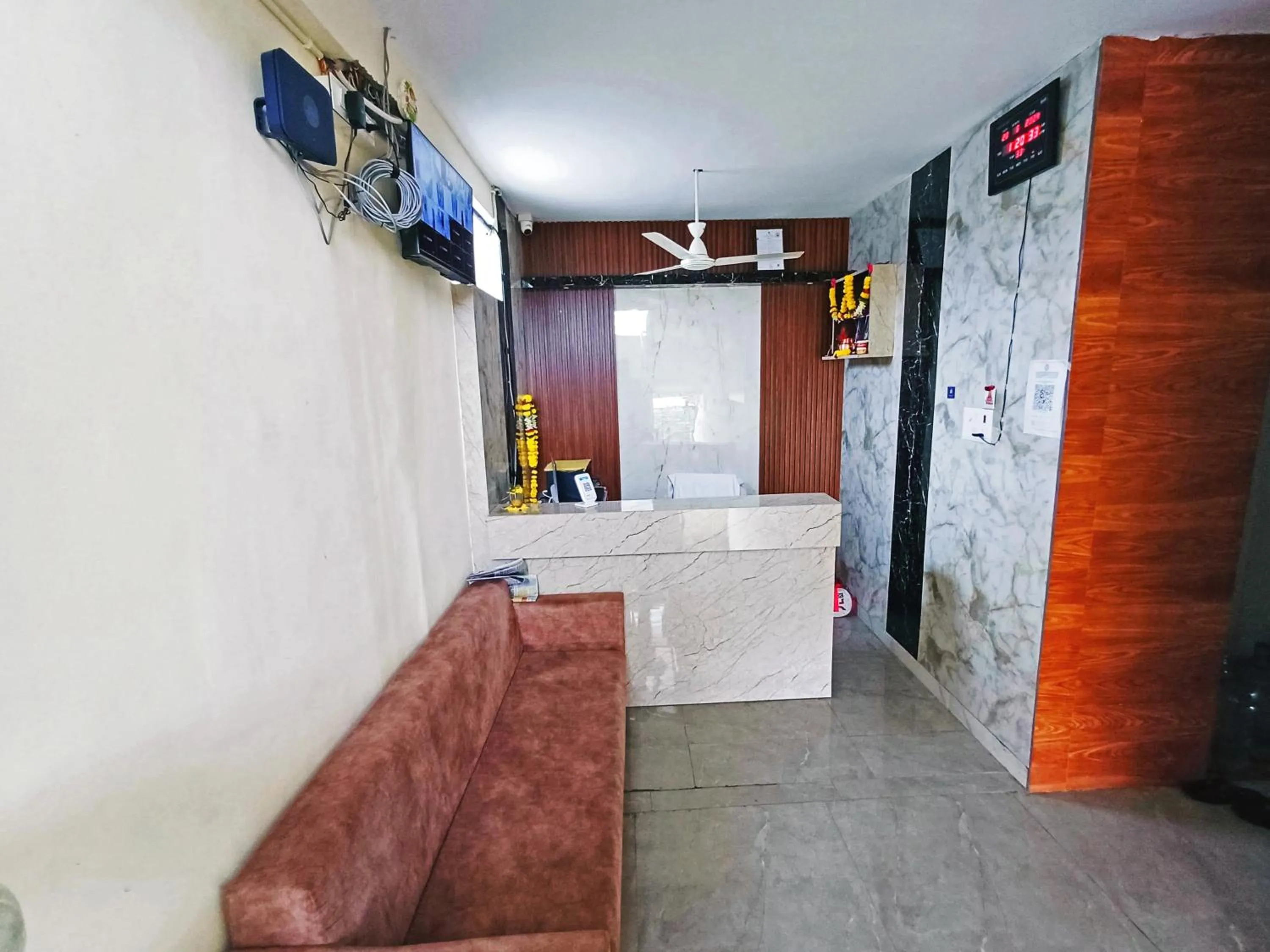 Lobby or reception, Bed in Udupi Deluxe Lodge Gulbarga