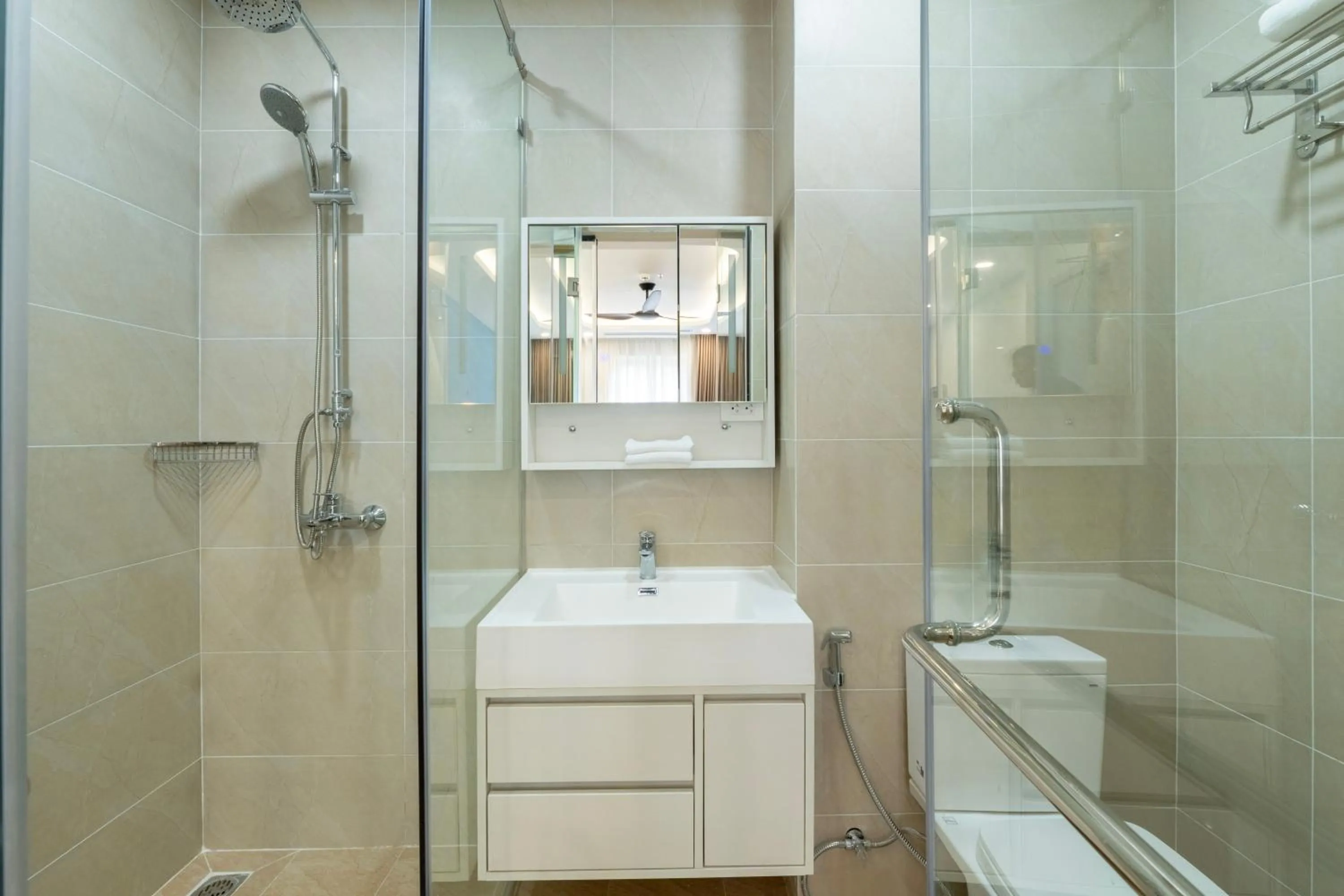 Toilet in HL Melody Boutique Hotel