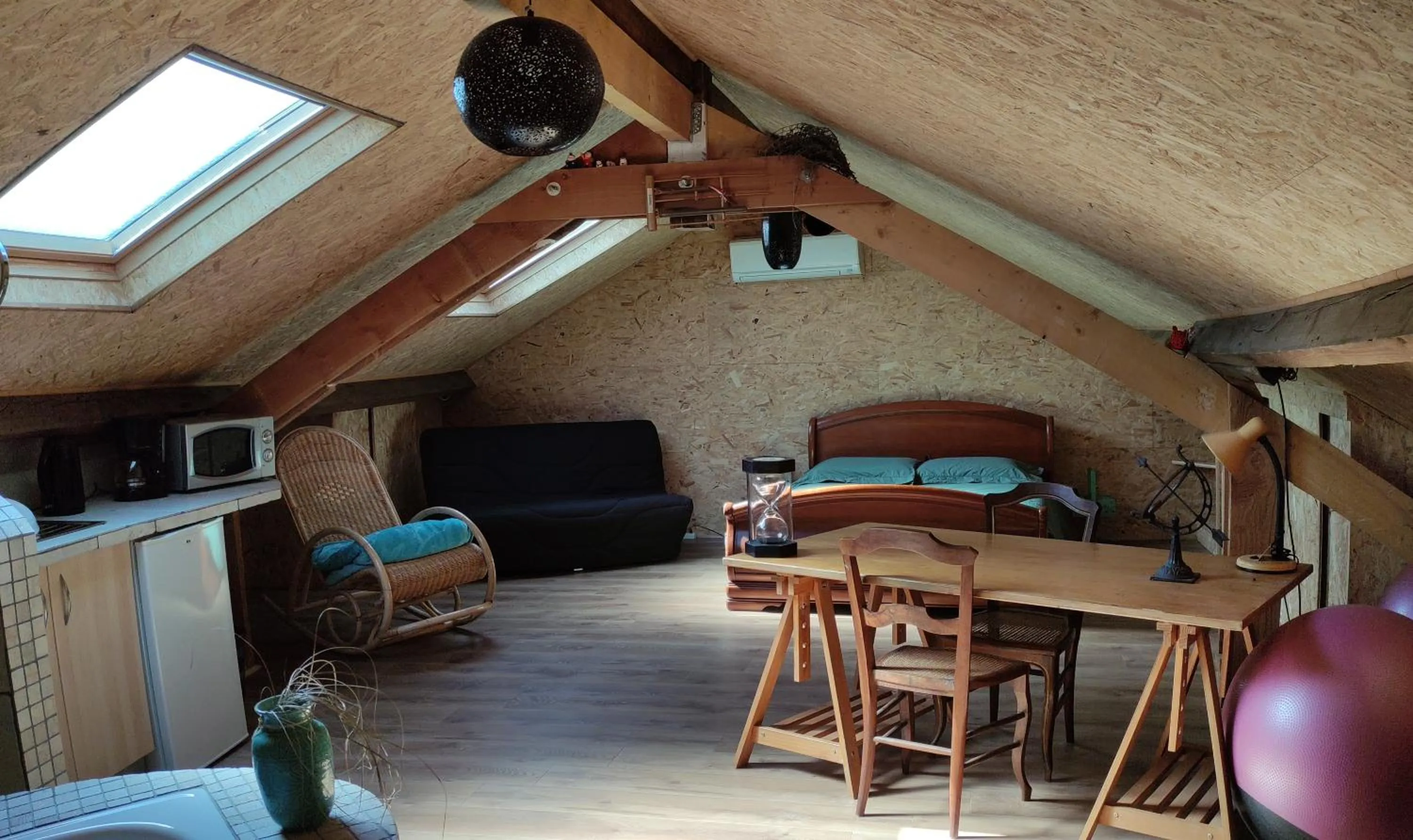 Photo of the whole room in Hébergements