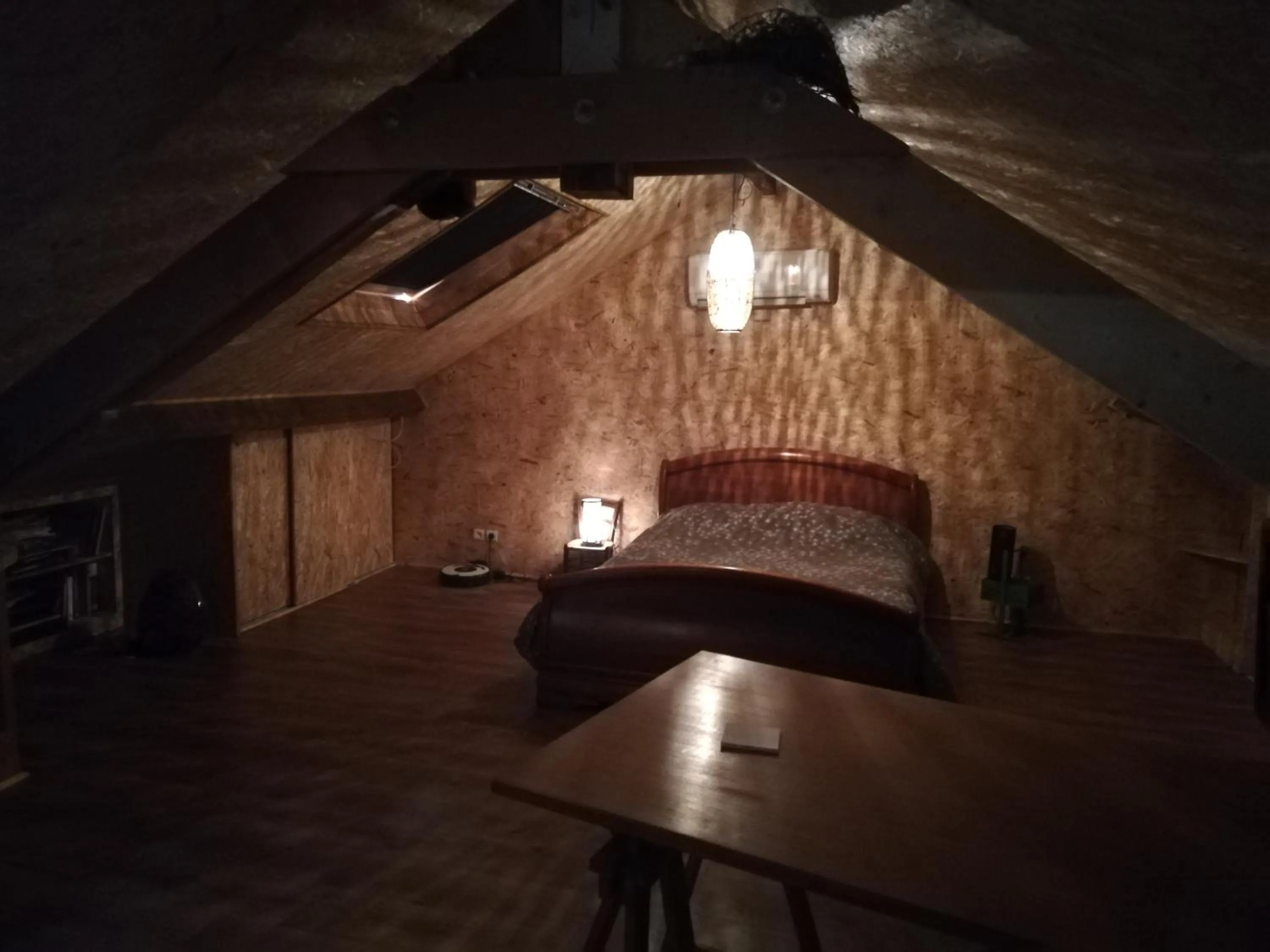 Night, Bed in Hébergements