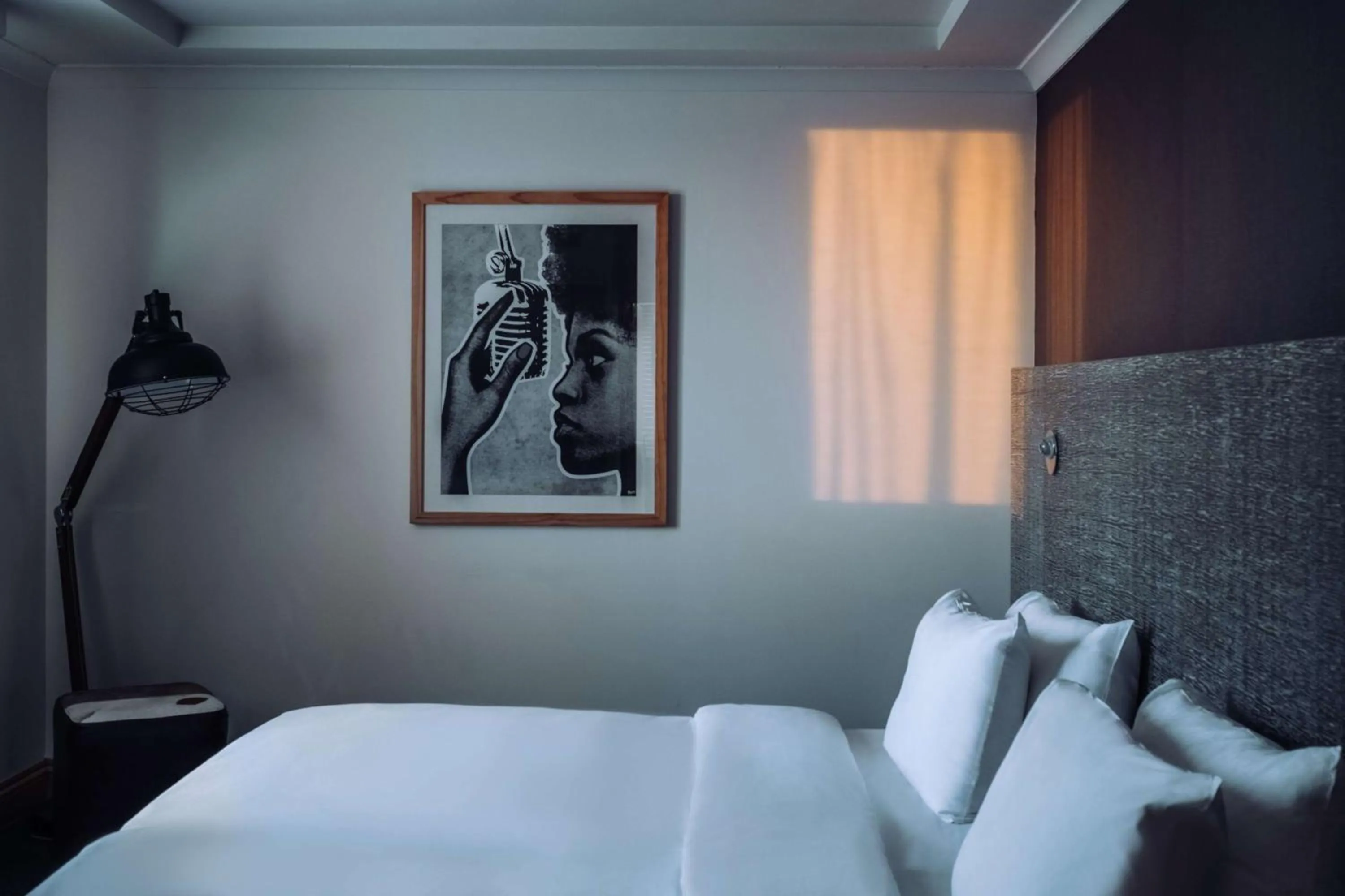 Photo of the whole room, Bed in pentahotel Reading