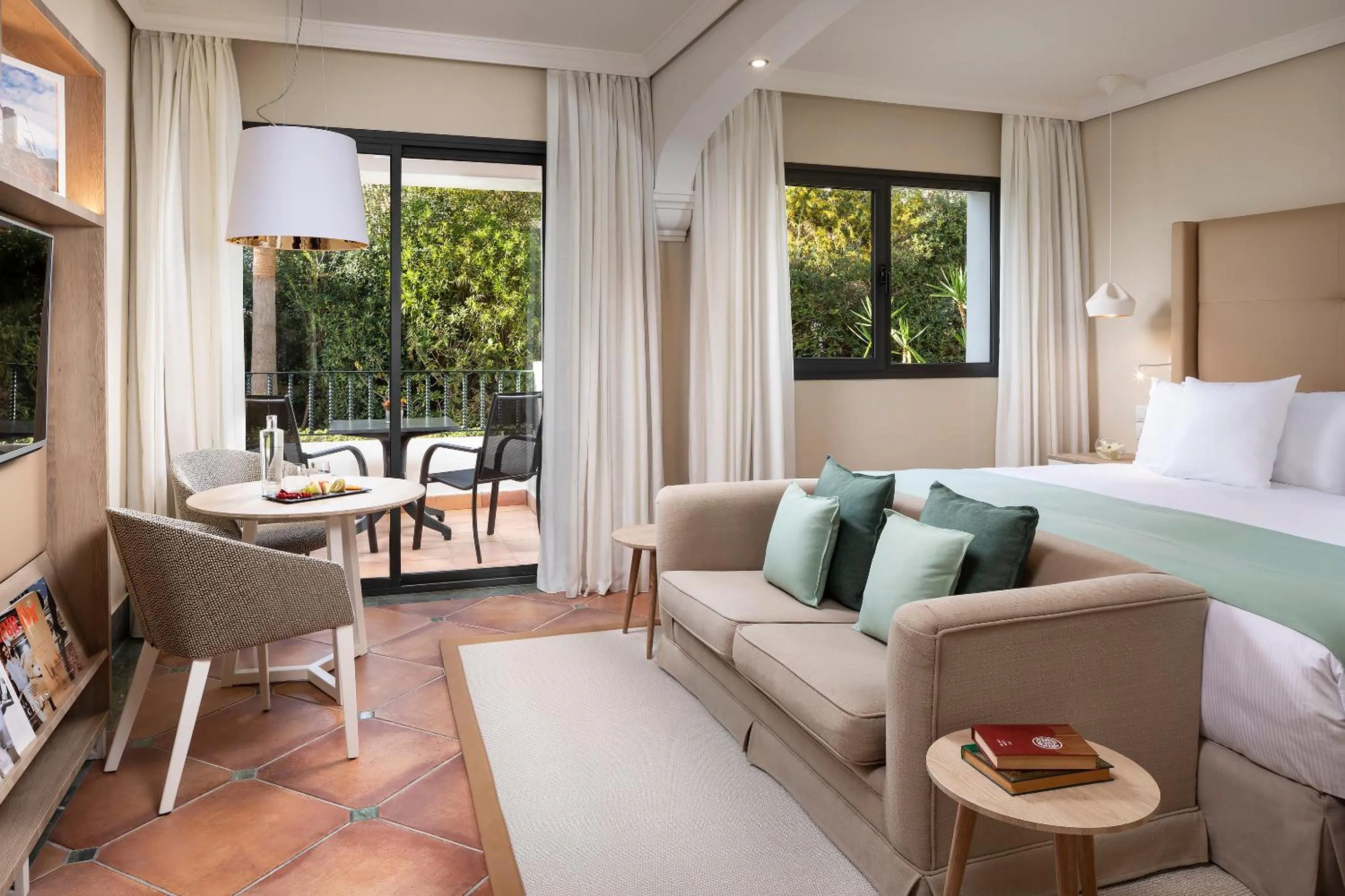 Bedroom, Bed in Palacio de Sancti Petri, a Gran Meliá - The Leading Hotels of the World