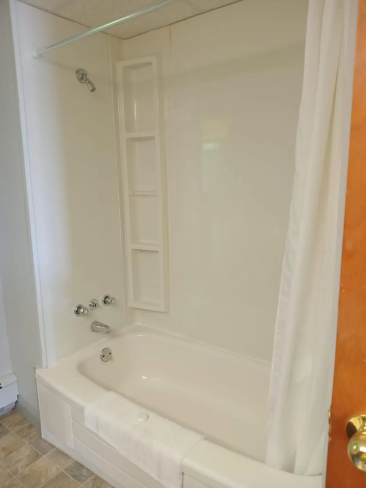 Bath in Stiles Motel Hill View