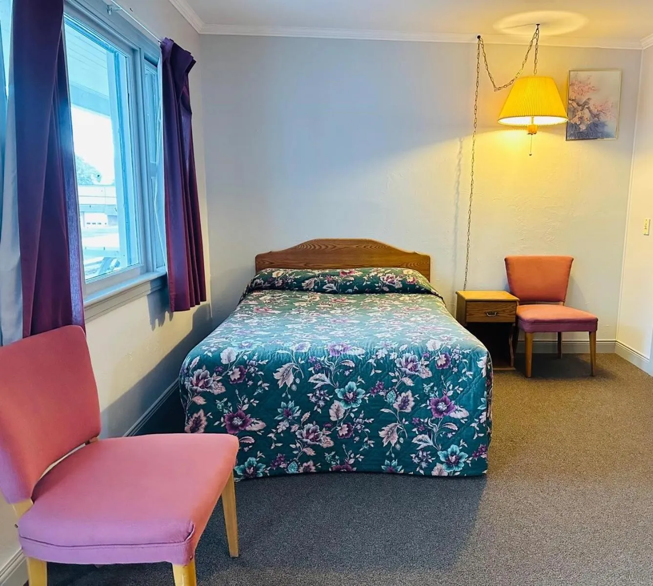 Bed in Stiles Motel Hill View