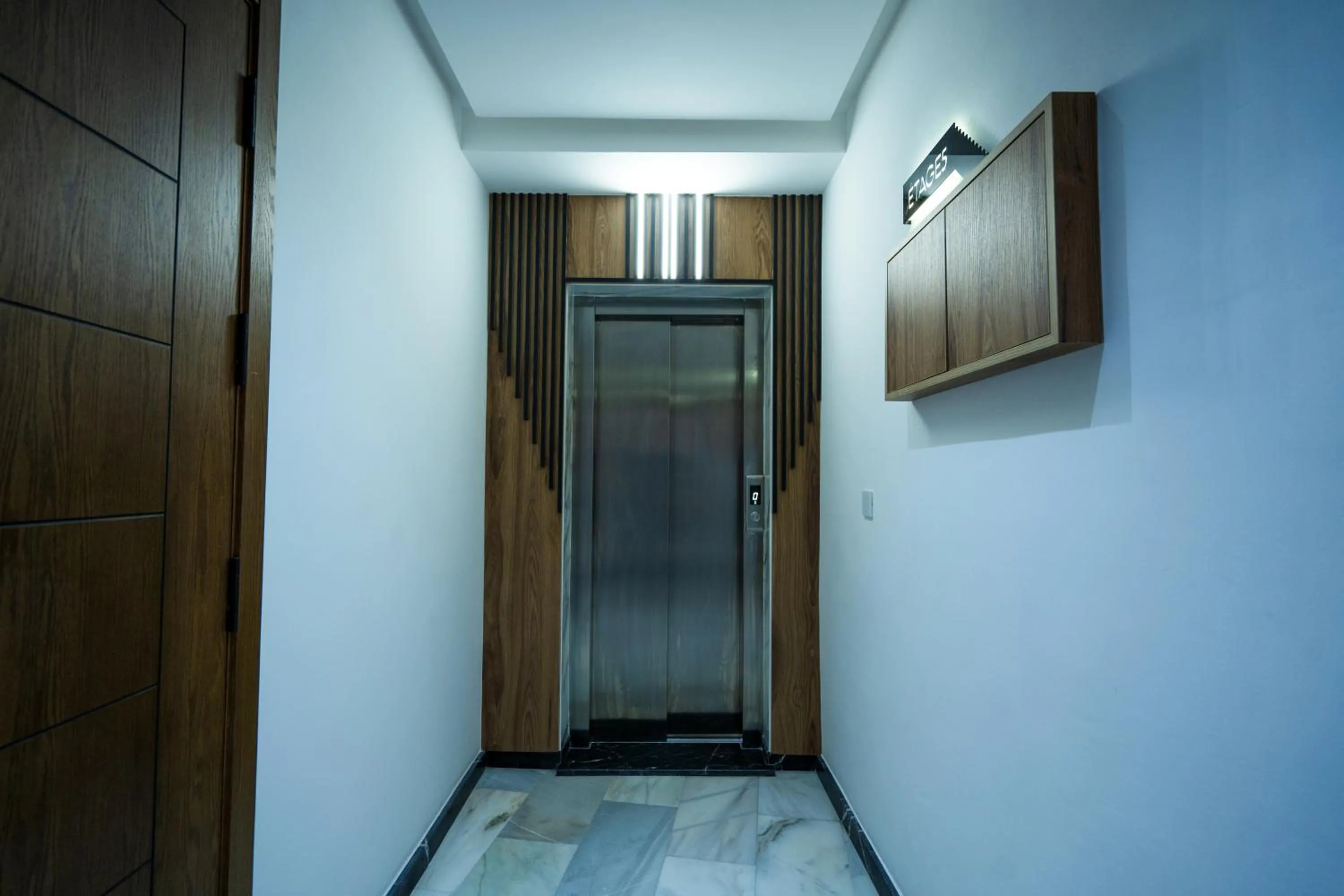 elevator in IMMOKA SUITEs