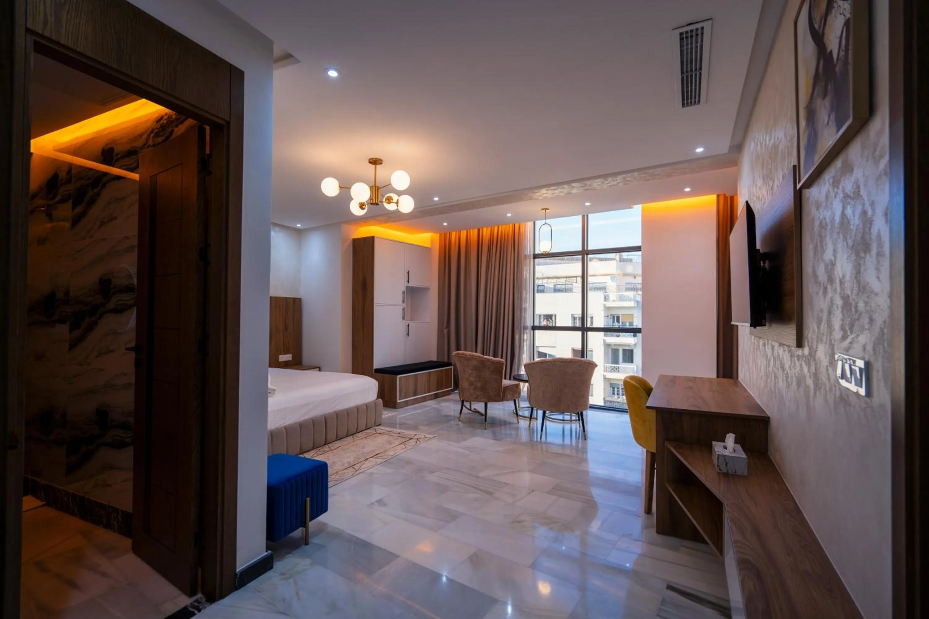 Communal lounge/ TV room, Bed in IMMOKA SUITEs