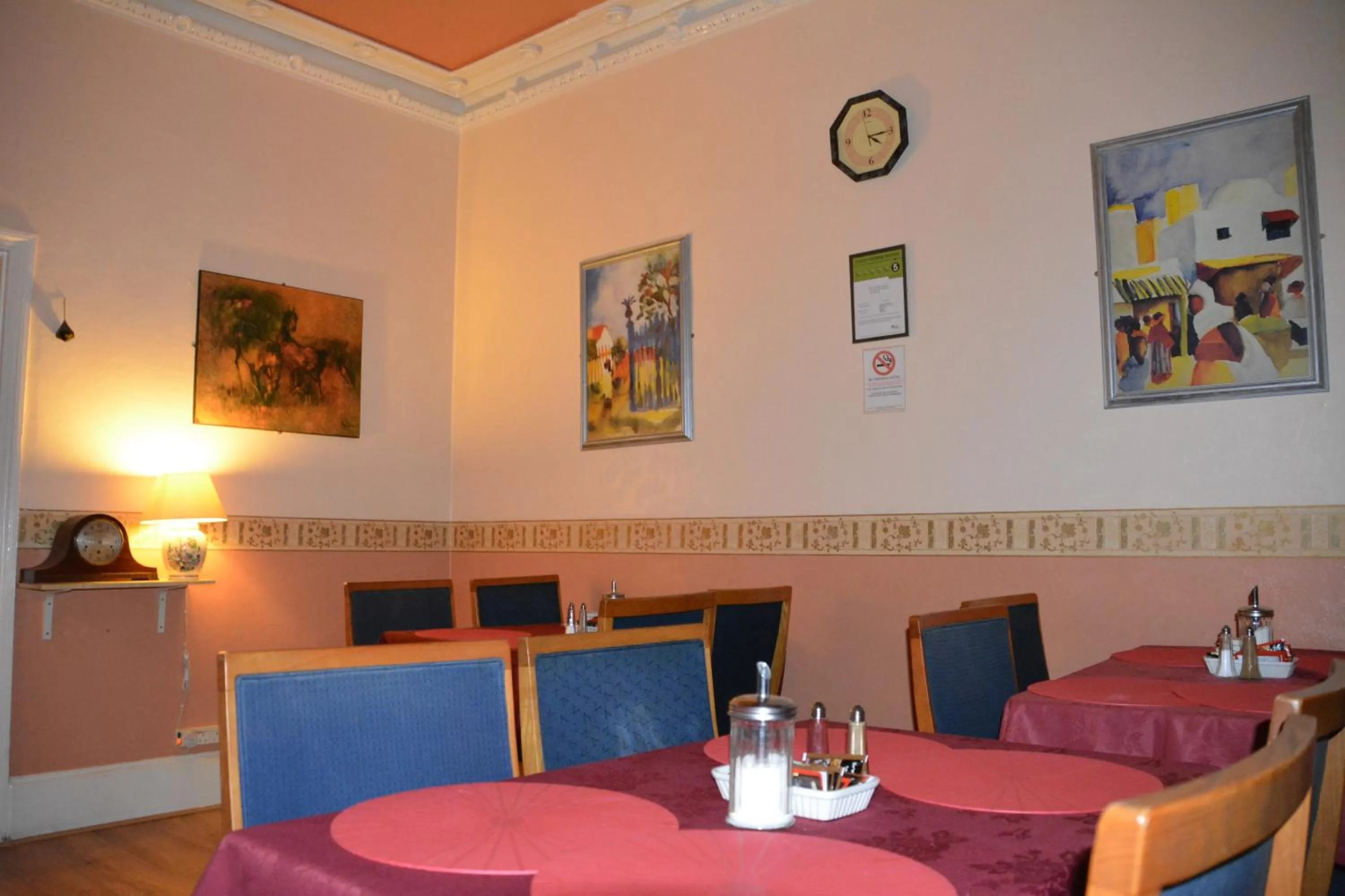 Breakfast in Bow Guest House