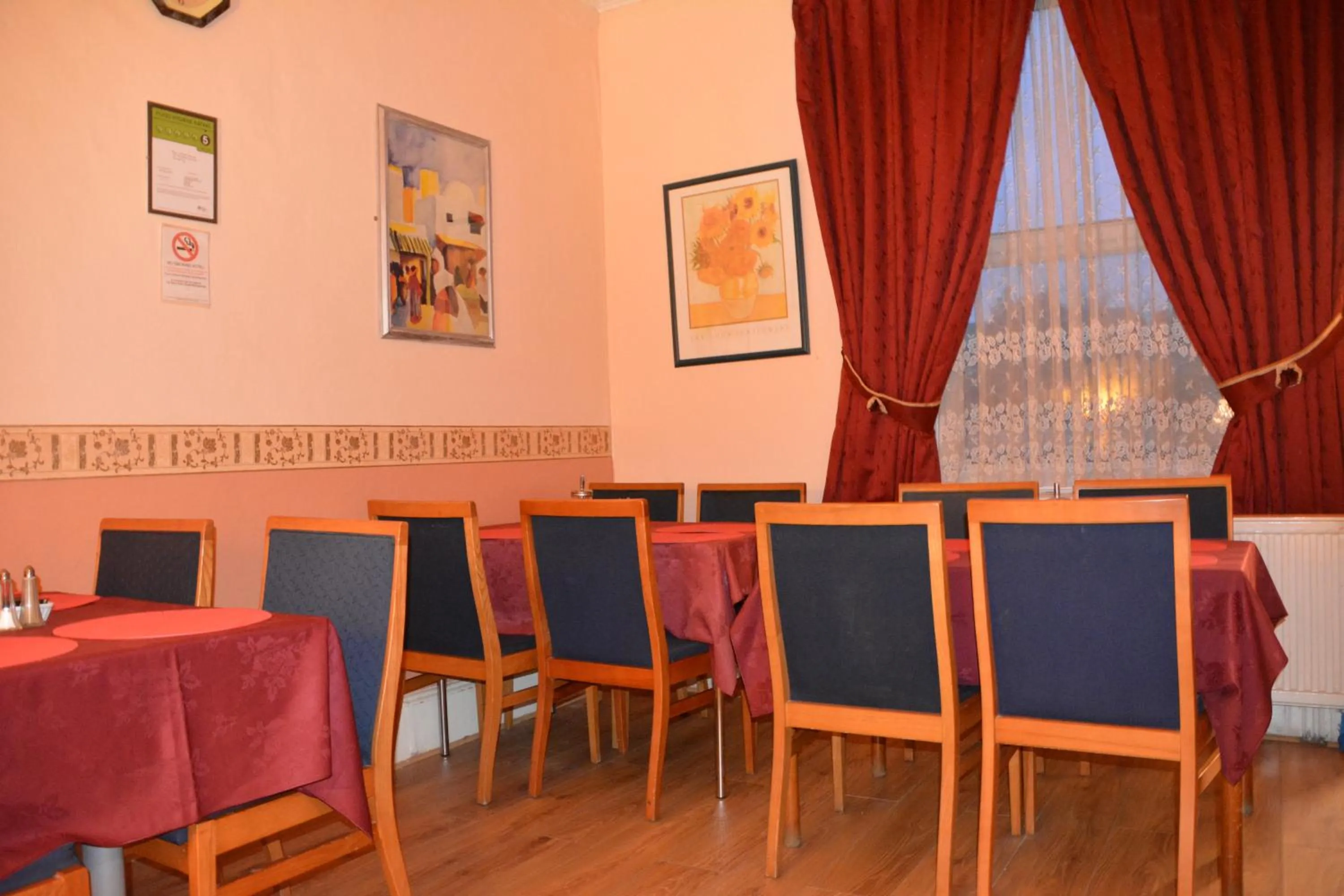 Breakfast in Bow Guest House