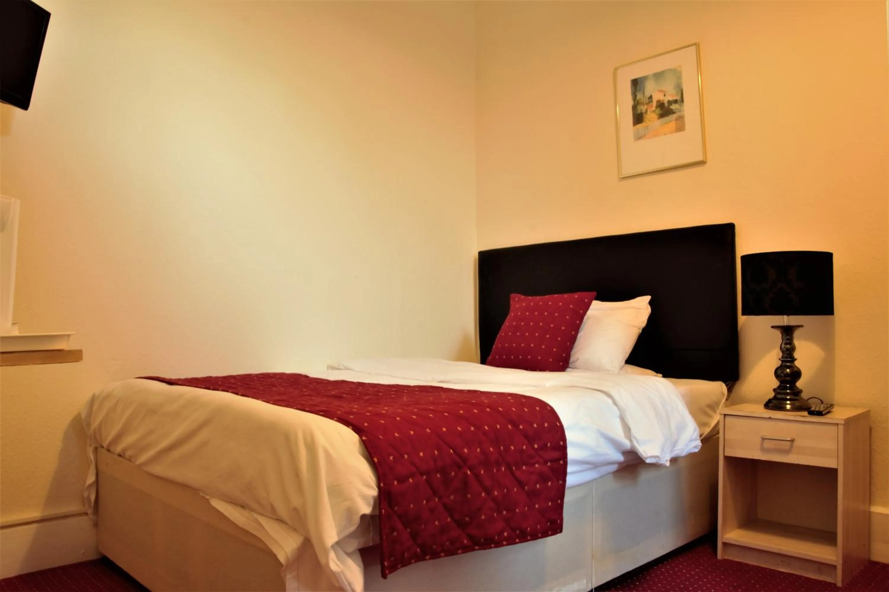 Bedroom, Bed in Bow Guest House