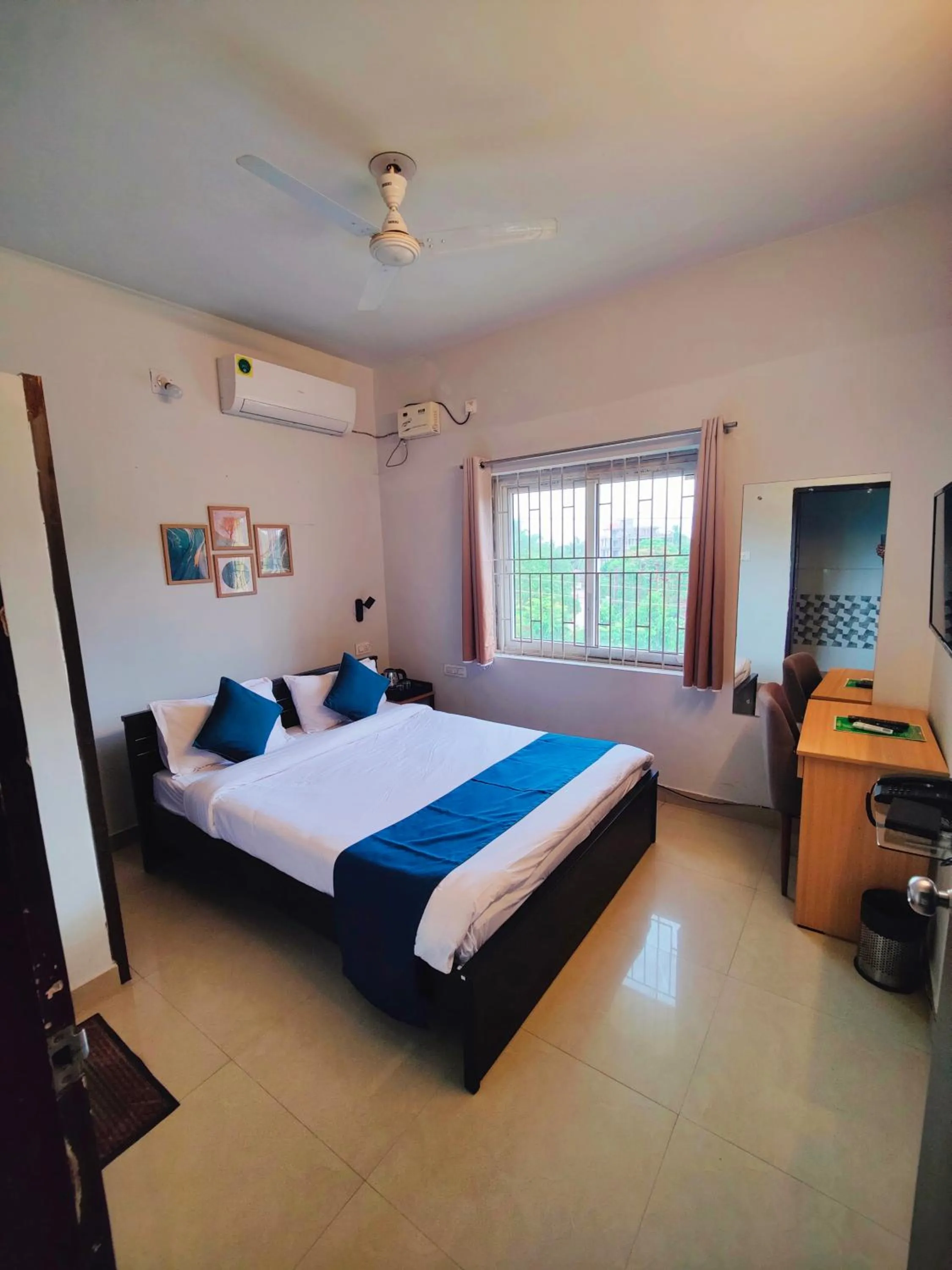 Bed in 488, The Nook