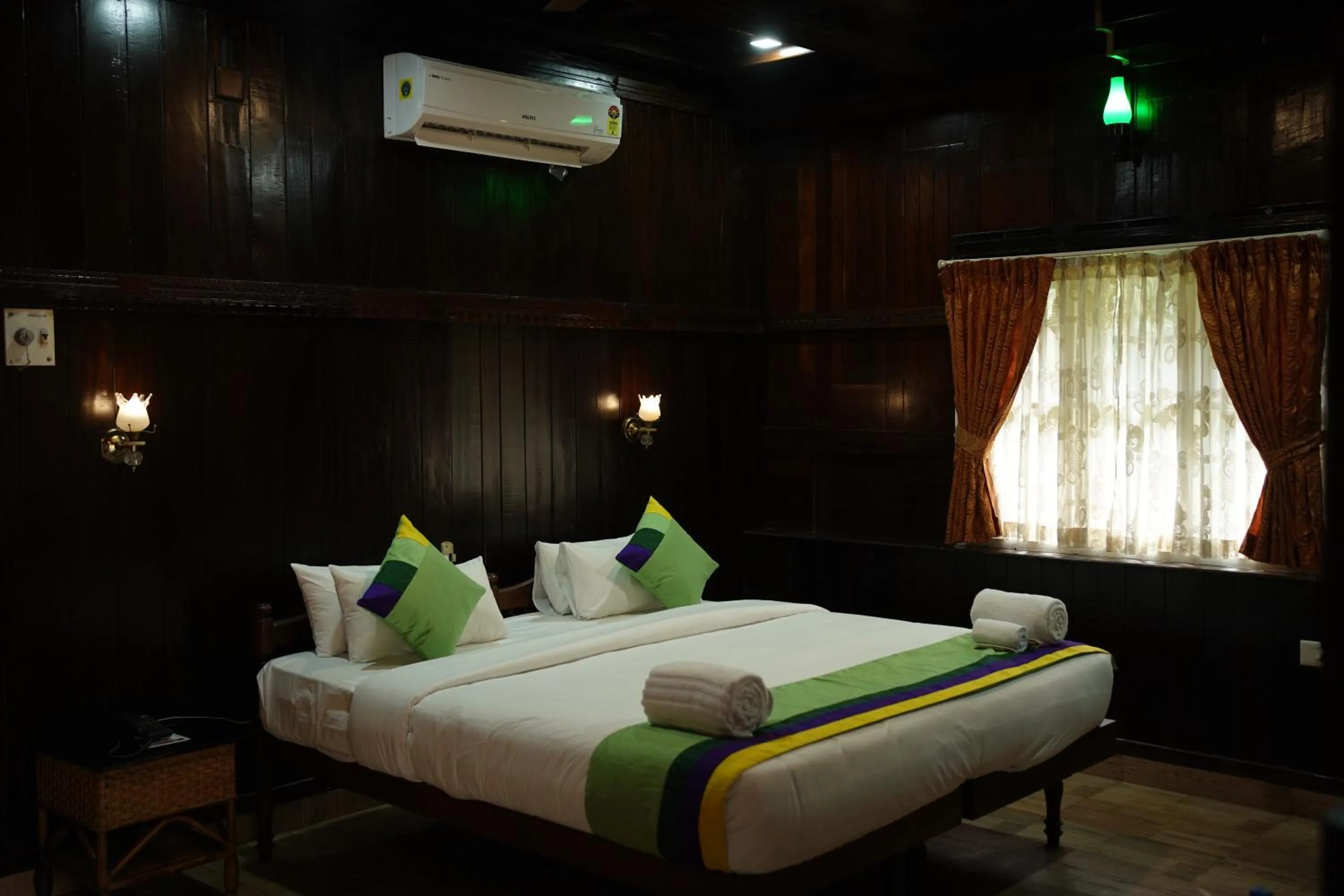 Bedroom, Bed in God's Own country Kovalam By Bestinn Leisure