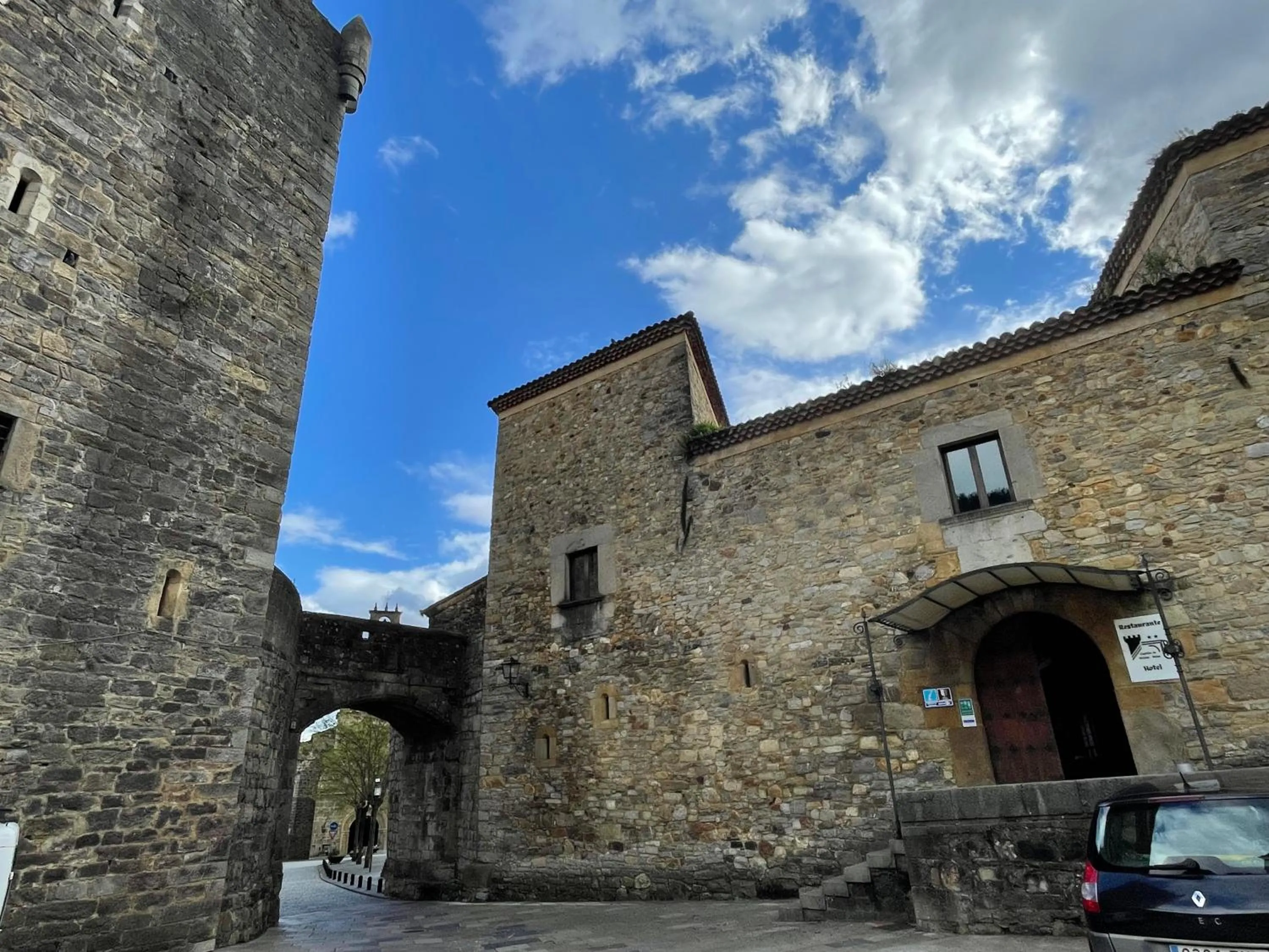 Property building in Hotel Castillo Valdés Salas