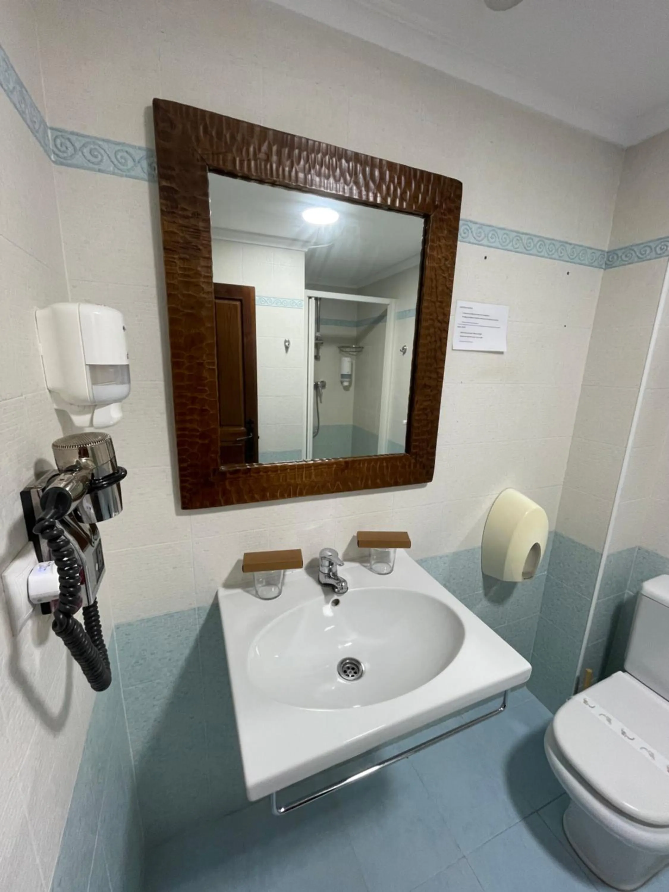 Bathroom in Hotel Castillo Valdés Salas