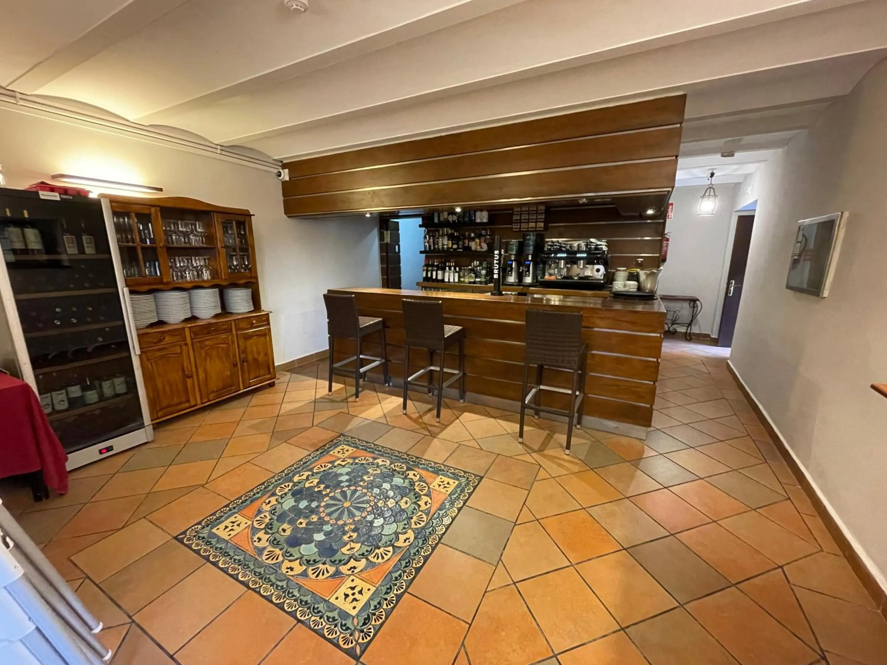 Restaurant/places to eat in Hotel Castillo Valdés Salas