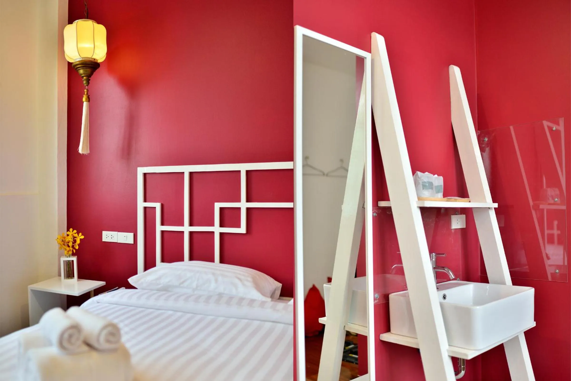 Decorative detail, Bed in The Rommanee Classic Guesthouse