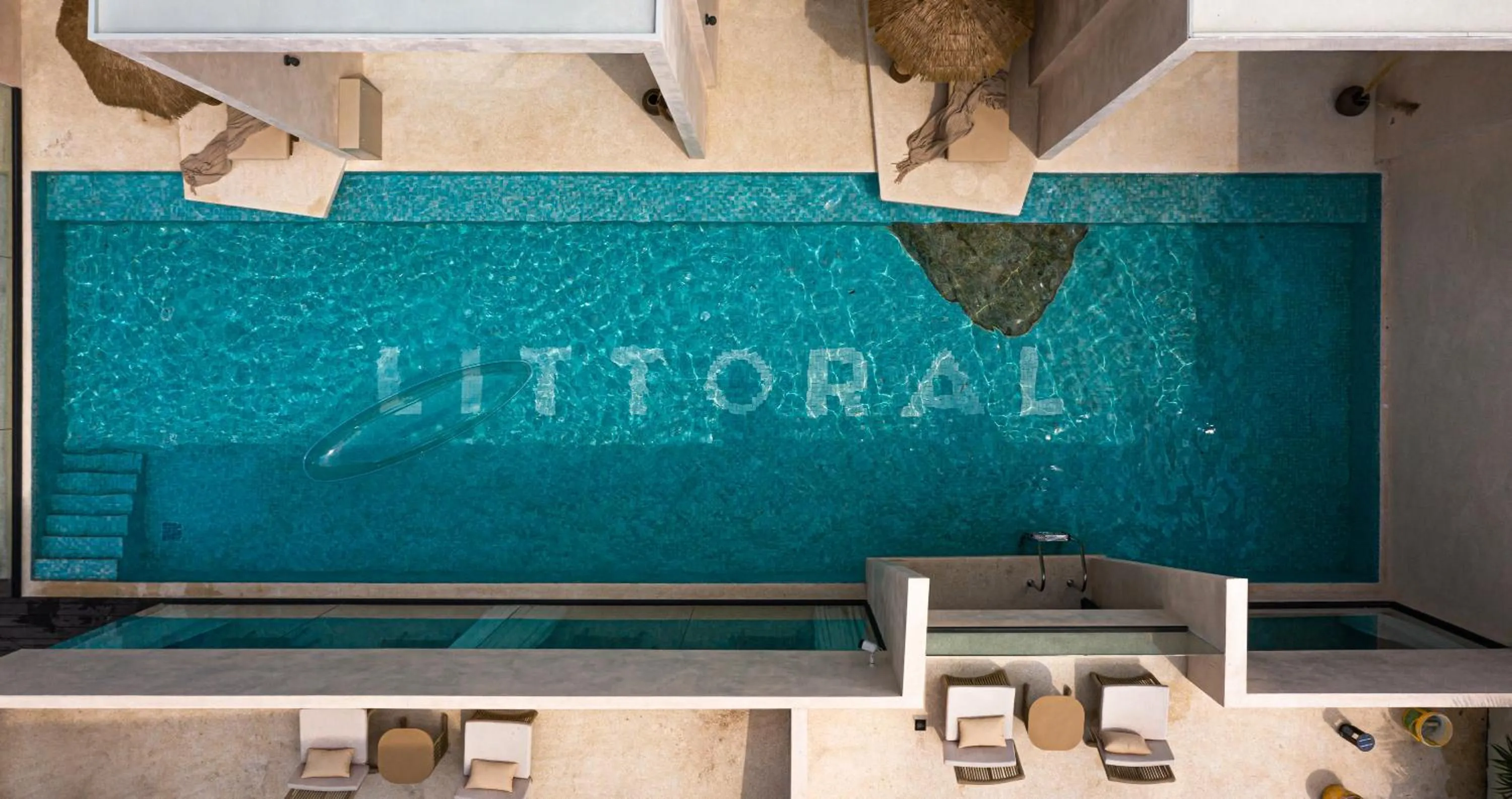 Swimming pool in Xiamen Littoral Villa