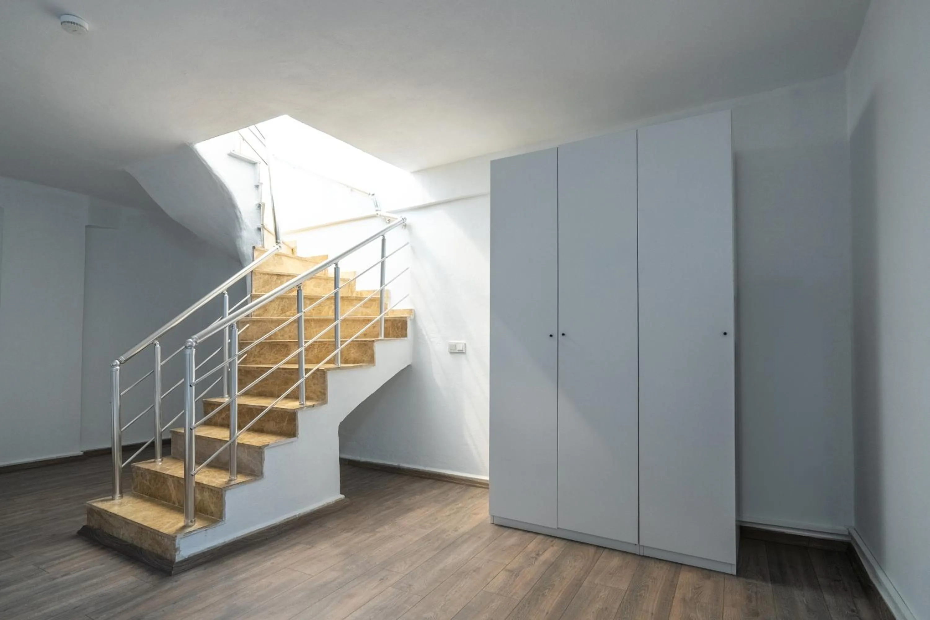 wardrobe in Sorta Hotel