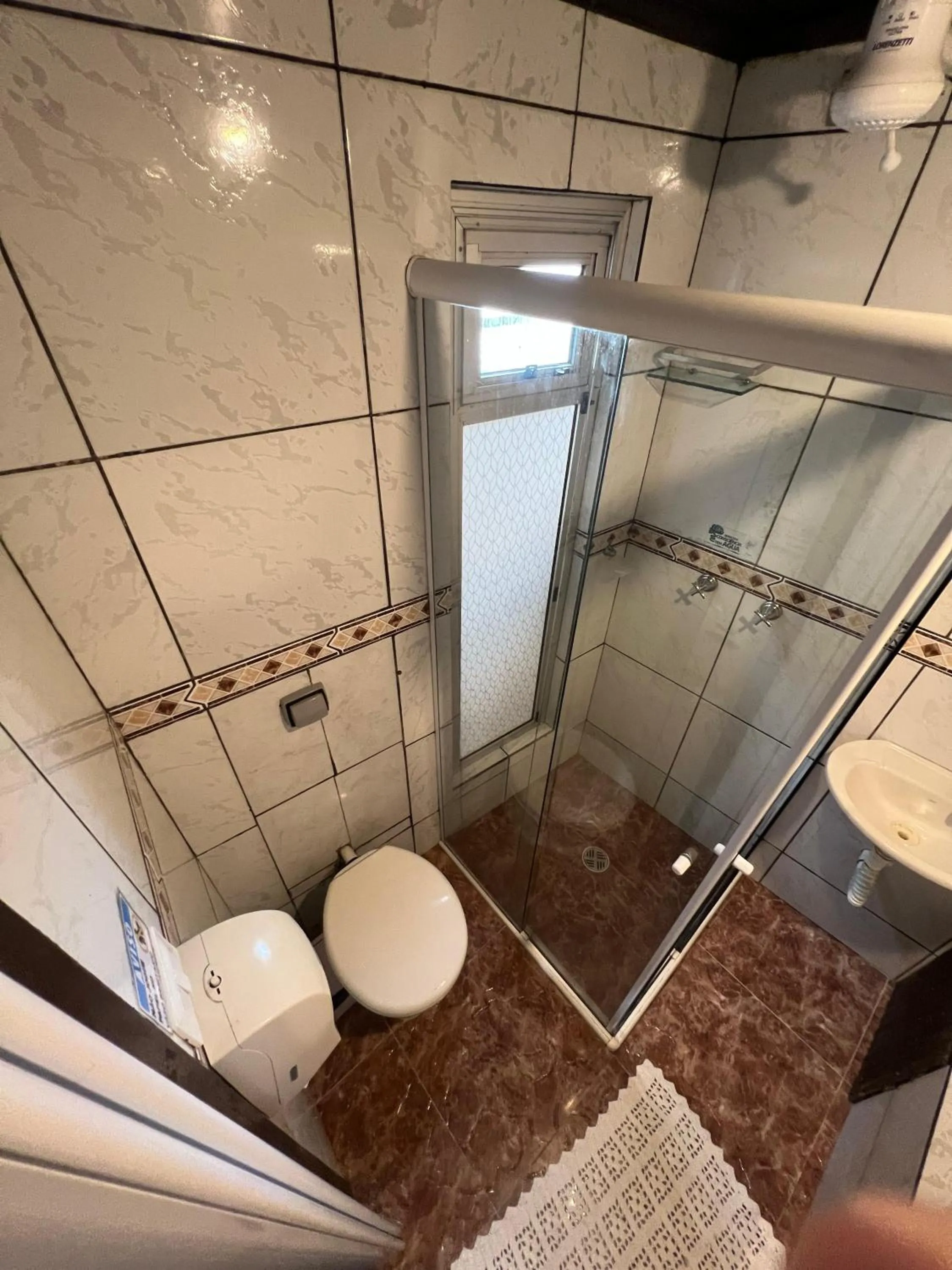 Shower in Pousada Coração da Ilha