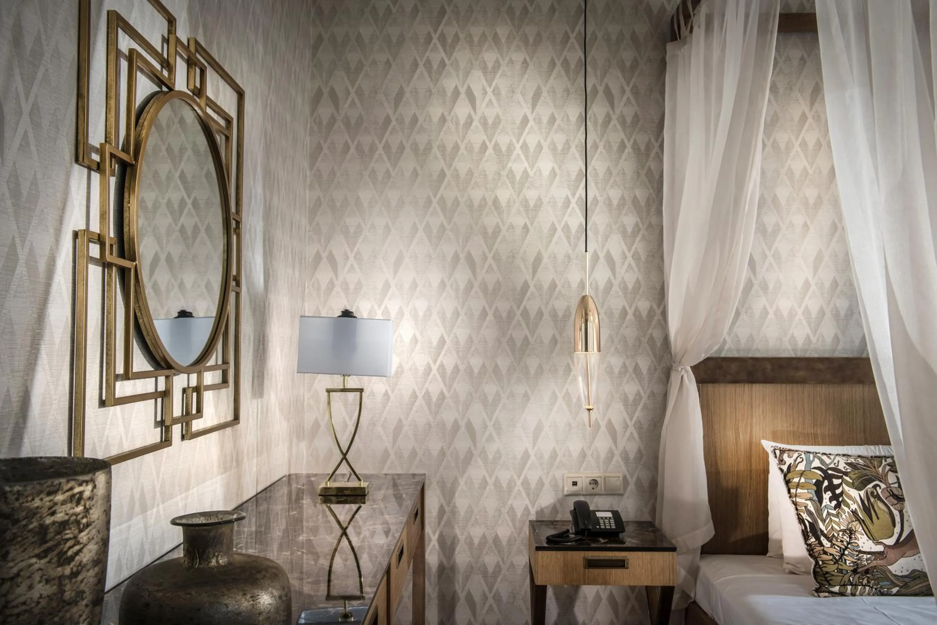 Photo of the whole room, Bed in Hotel Matheo Villas & Suites