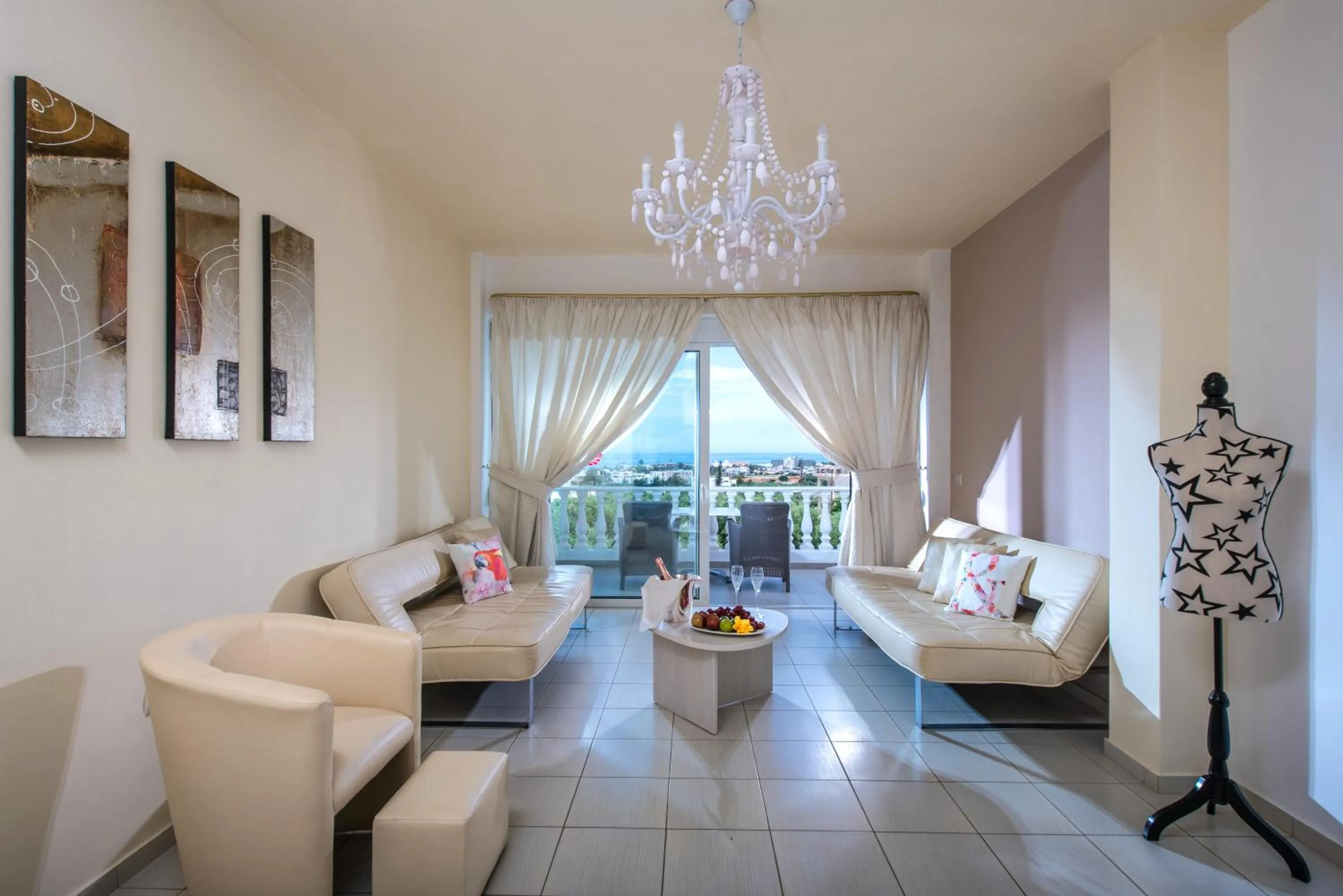 Decorative detail in Hotel Matheo Villas & Suites