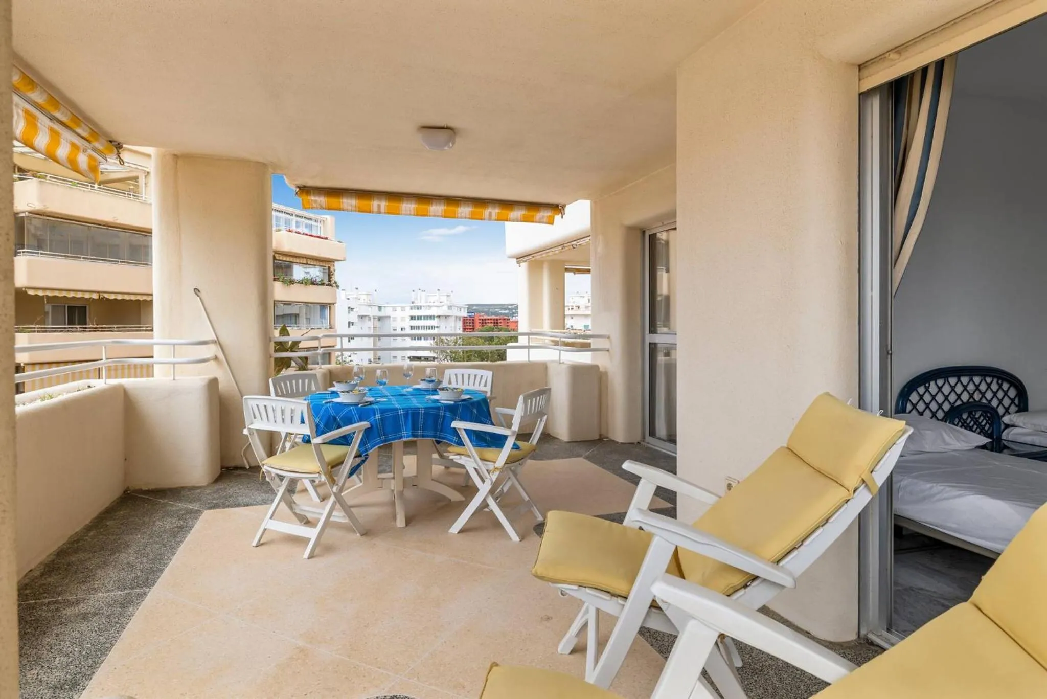 Off site in Amazing 3Br, 2 Bath Apart, Close to the Sea