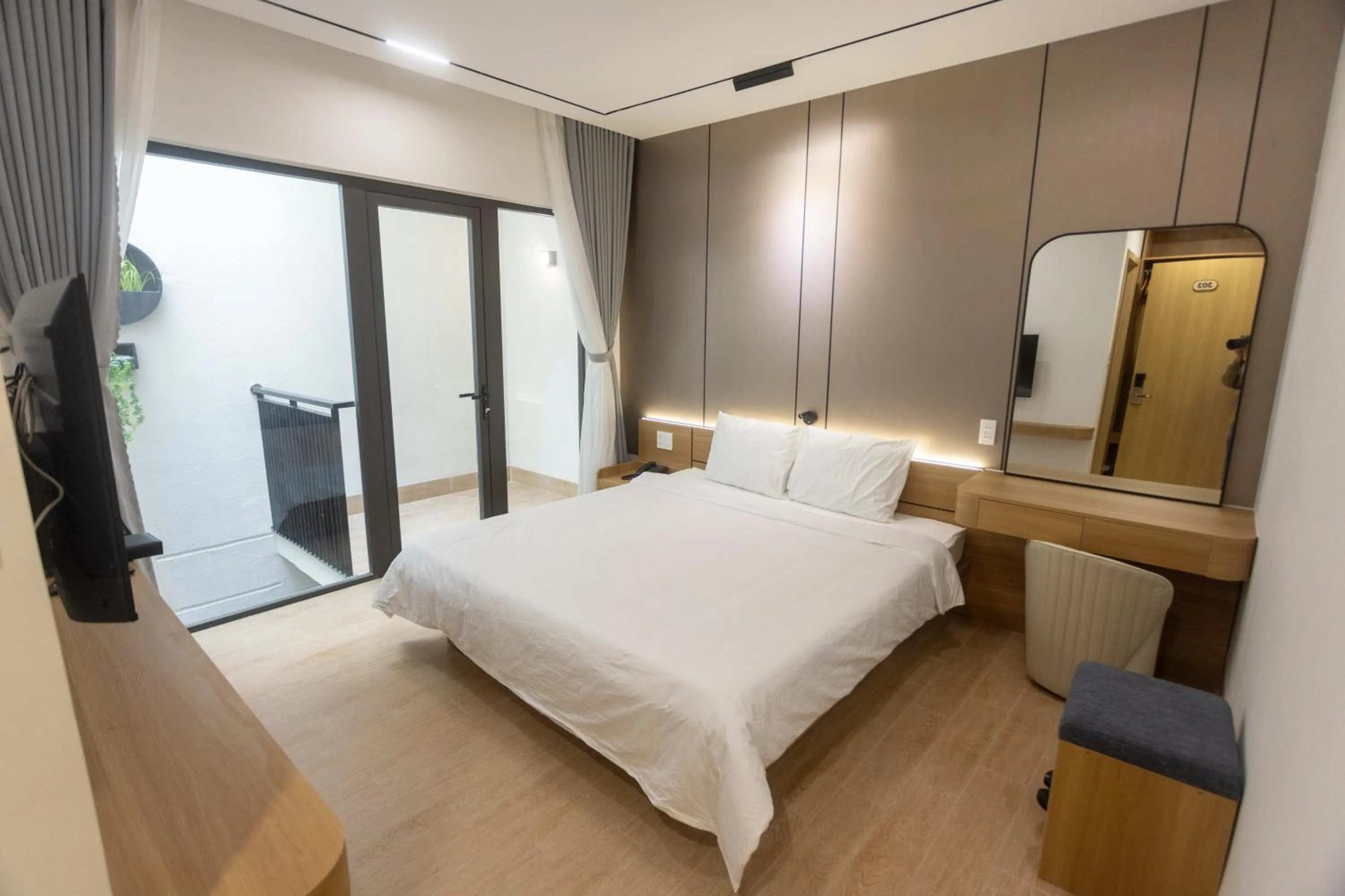 Bedroom, Bed in C&M Hotel