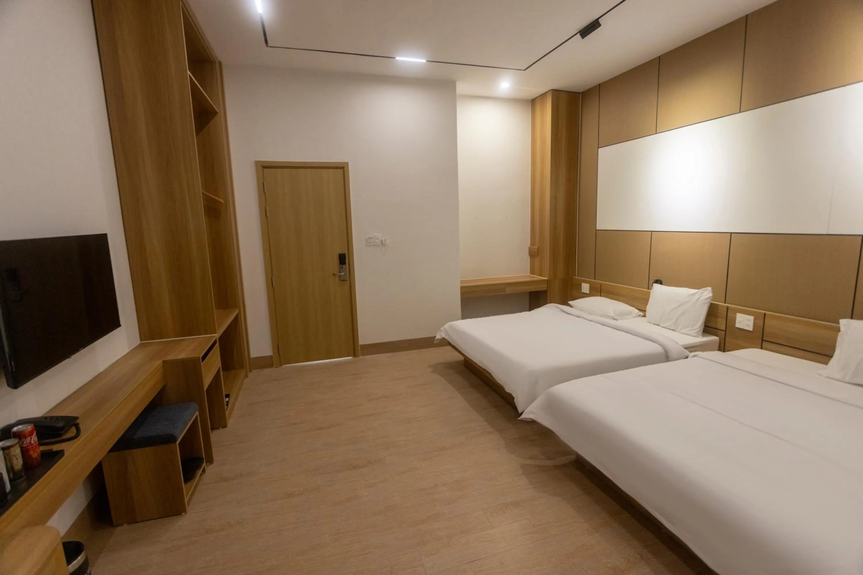 Bedroom, Bed in C&M Hotel