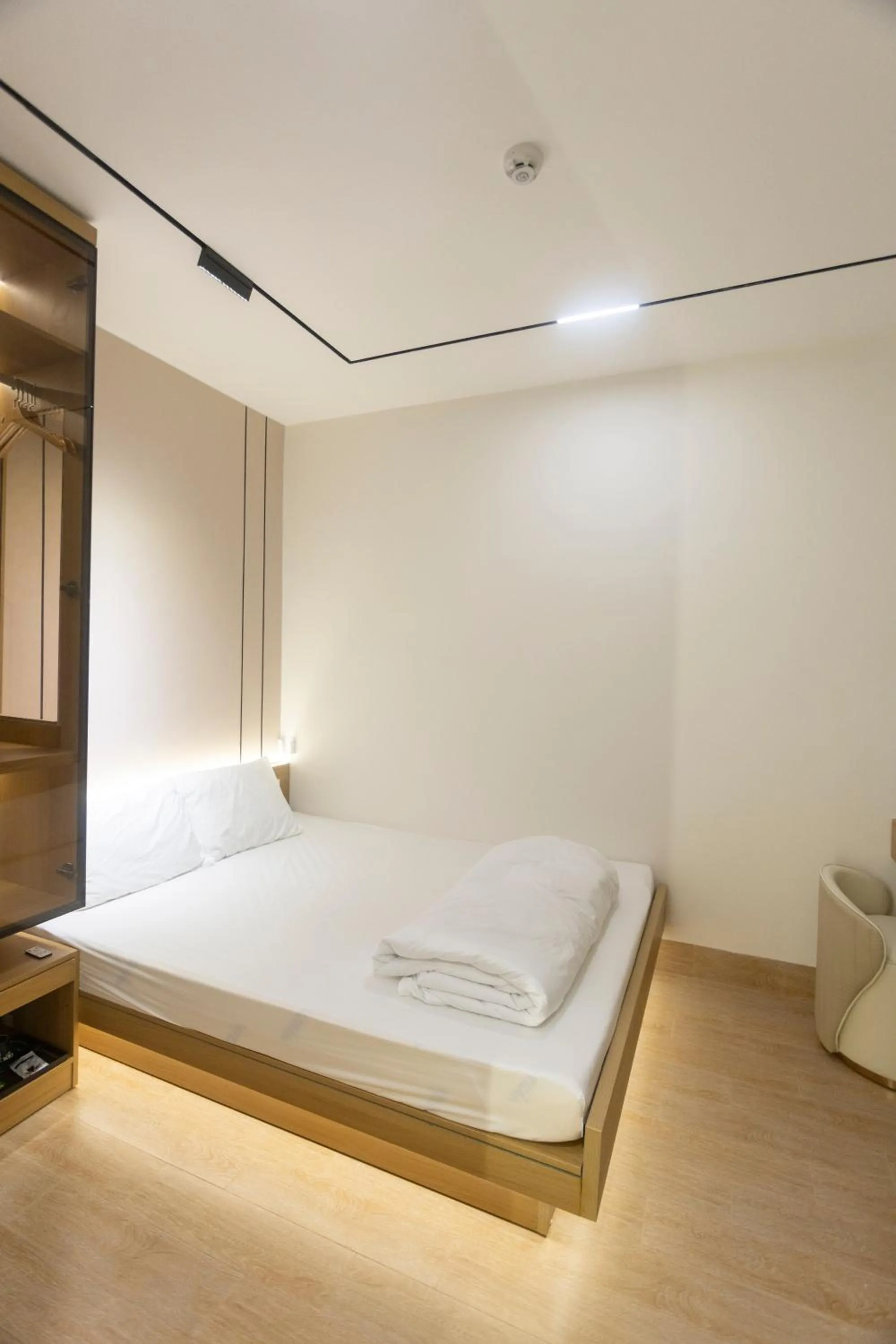 Photo of the whole room, Bed in C&M Hotel