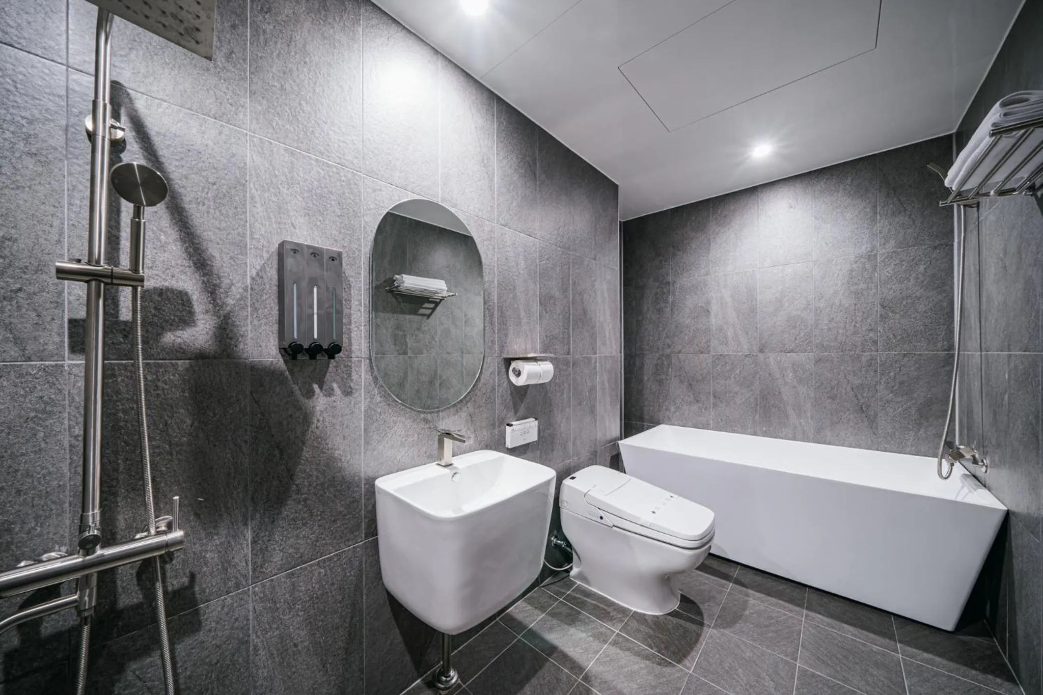 Shower in Daegu Exco Lead Hotel