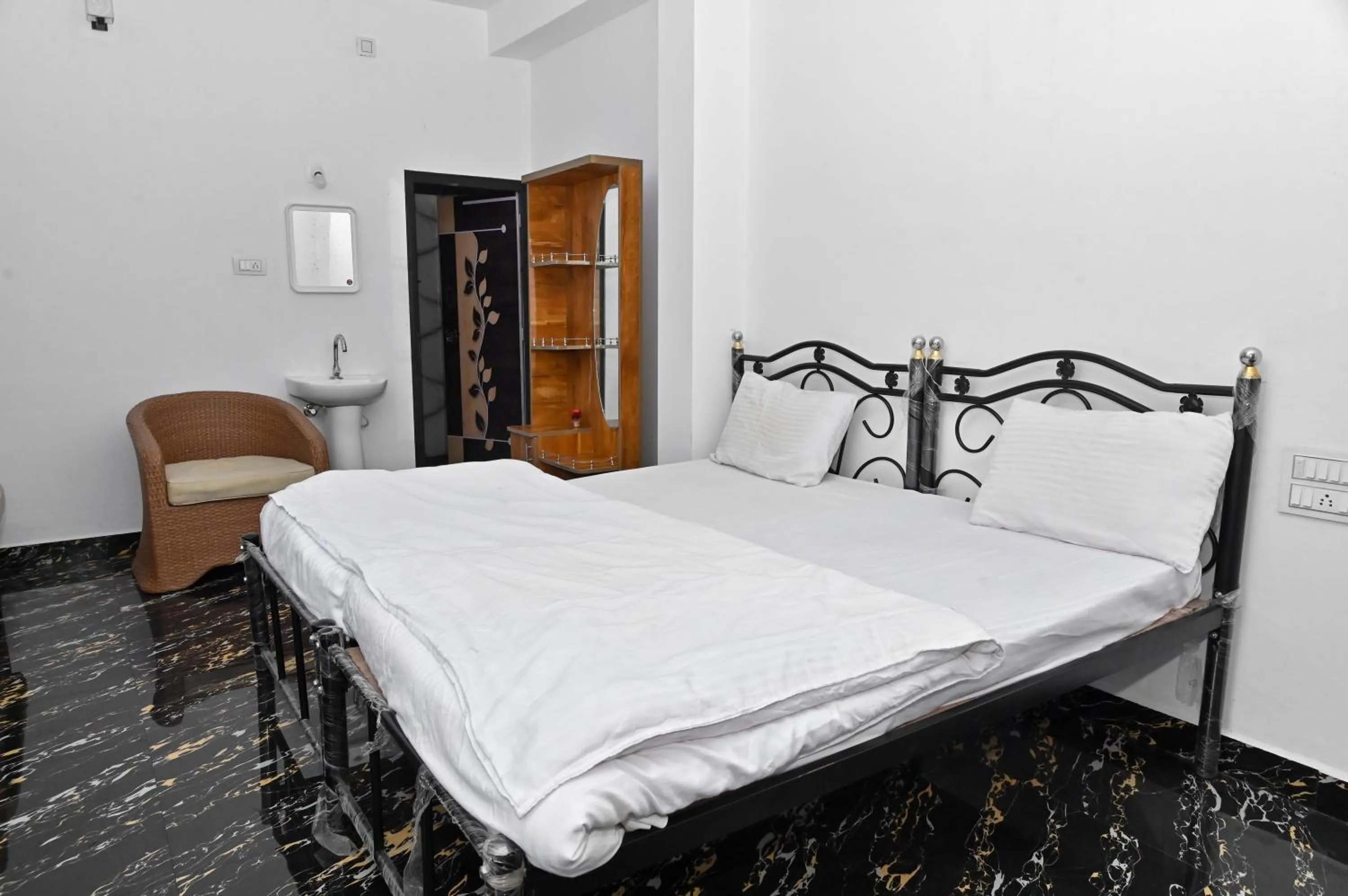 Photo of the whole room in NAVARATHNA International resort