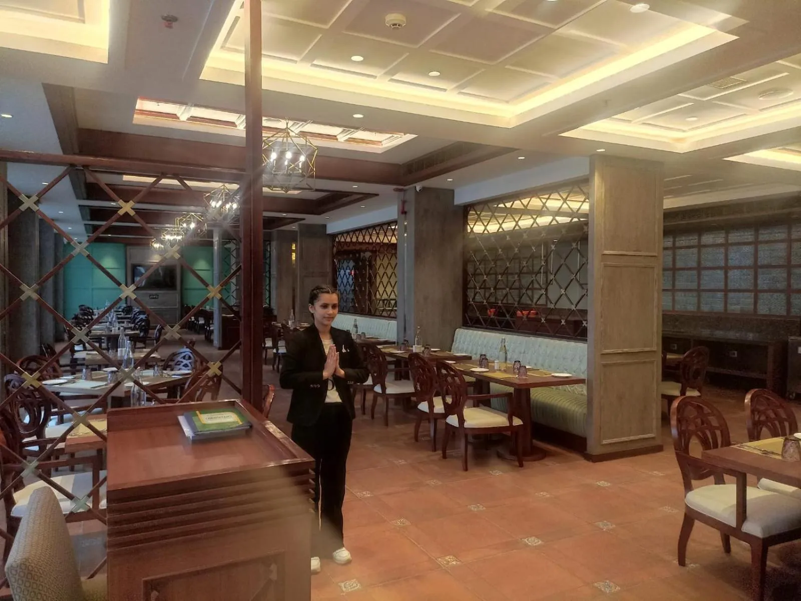 Restaurant/places to eat in Hotel Greenberry Narkanda