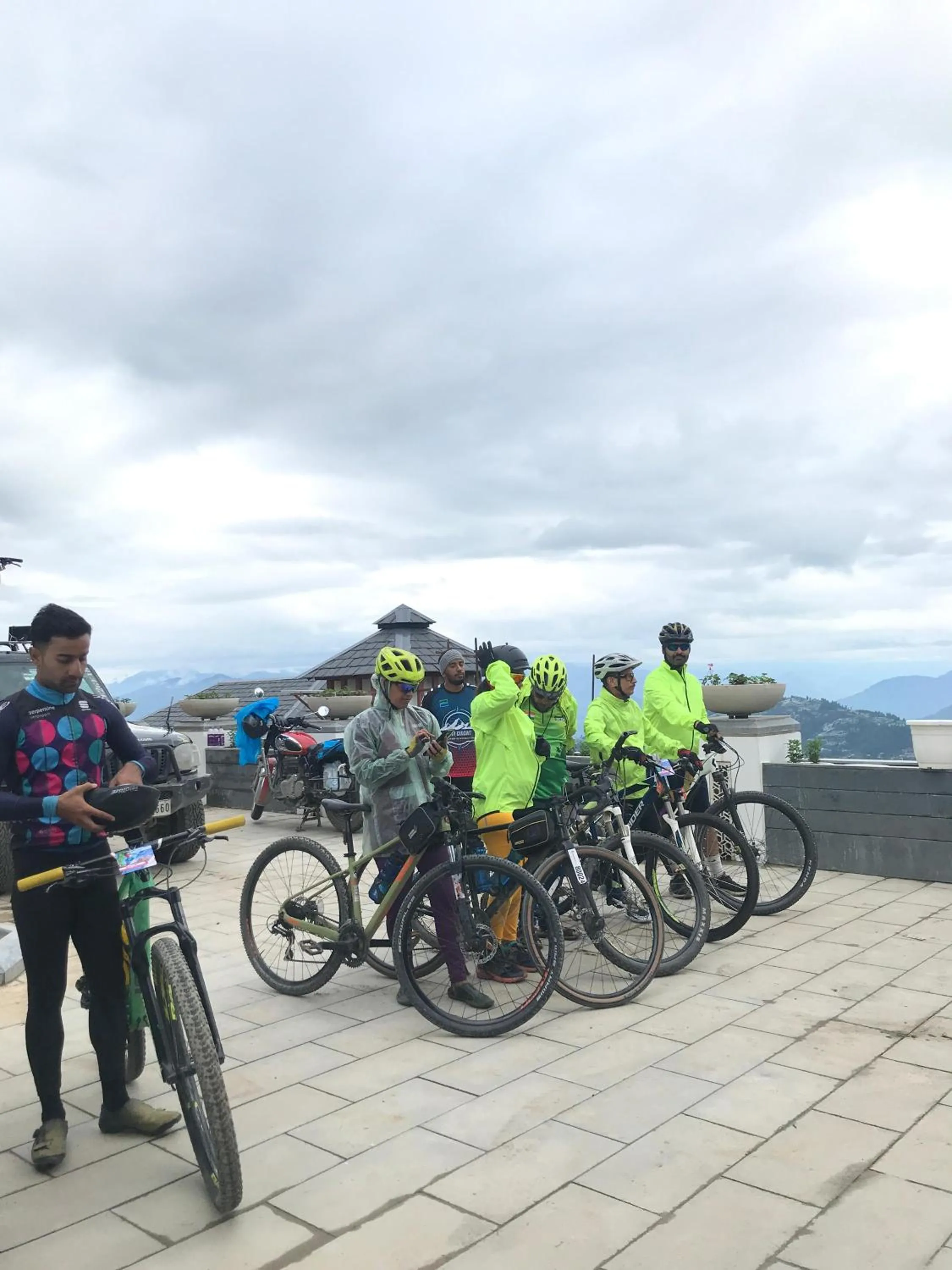 Cycling in Hotel Greenberry Narkanda
