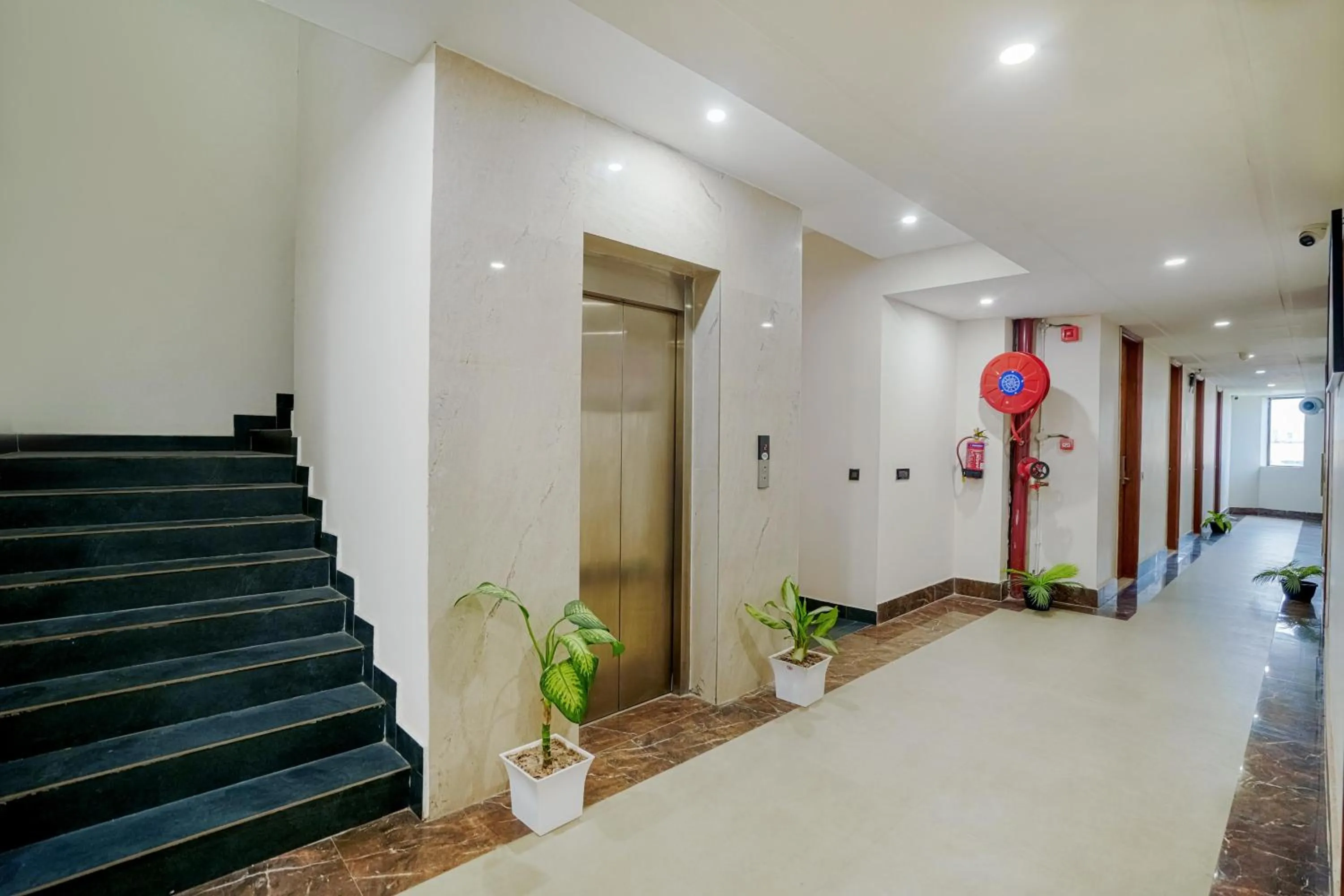 Lobby or reception in HOTEL SKY VIEW - Zirakpur, Chandigarh