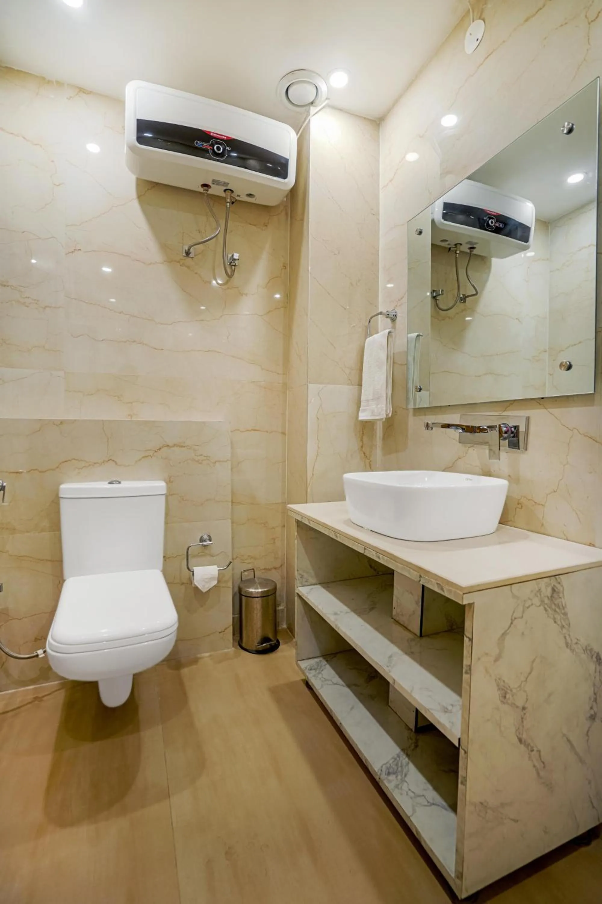 Shower in HOTEL SKY VIEW - Zirakpur, Chandigarh
