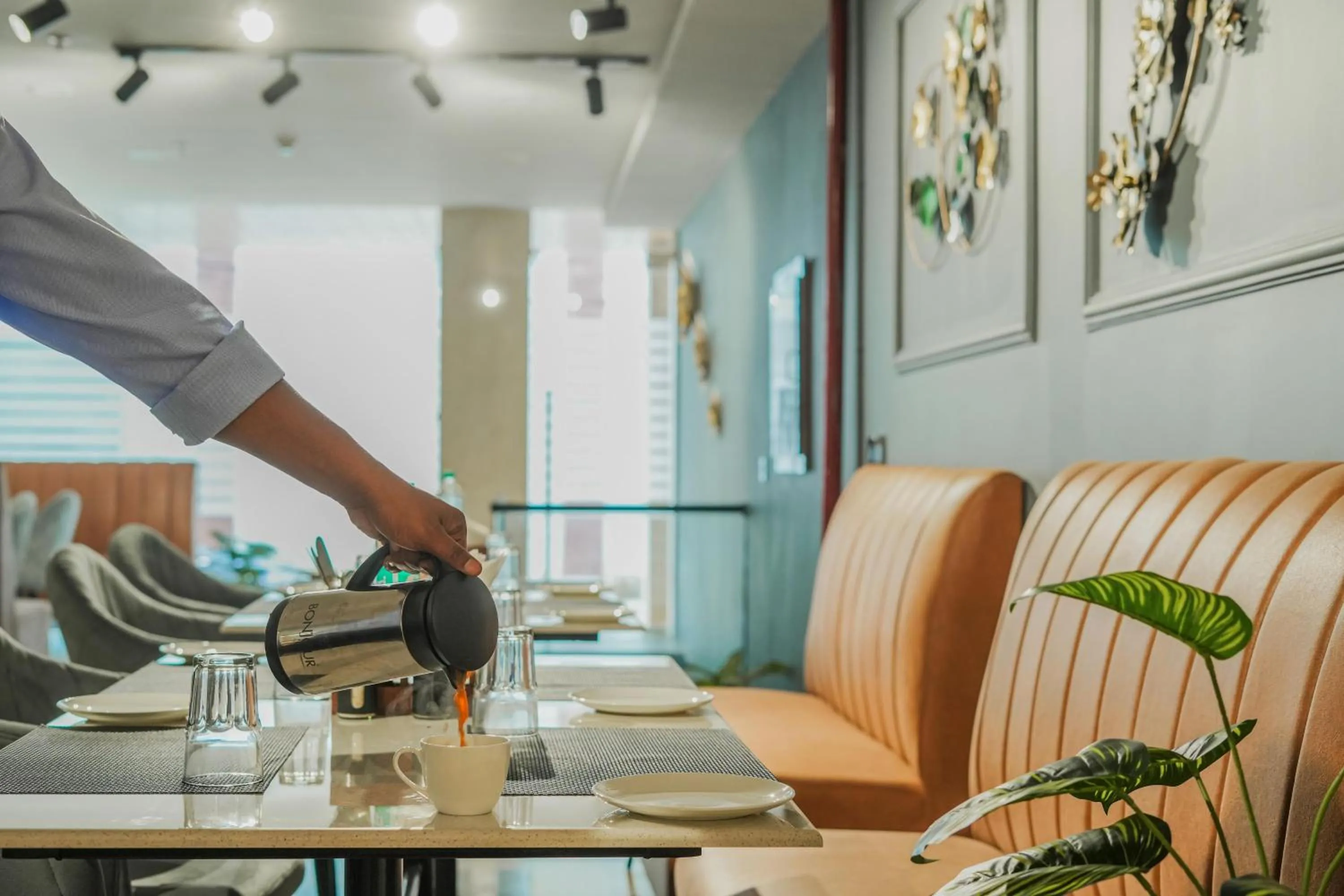 Restaurant/places to eat in HOTEL SKY VIEW - Zirakpur, Chandigarh