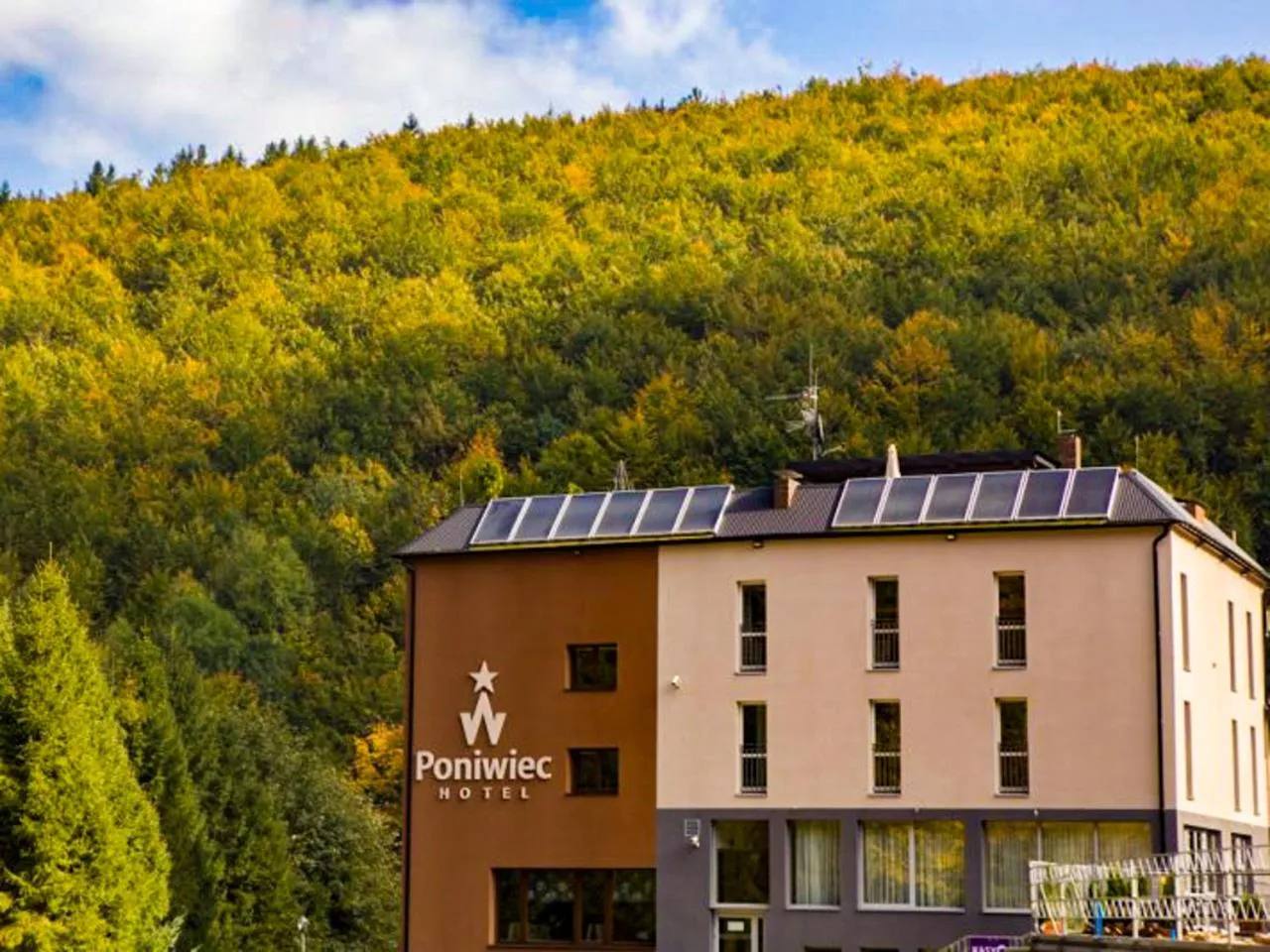 Property building in Poniwiec Mała Czantoria