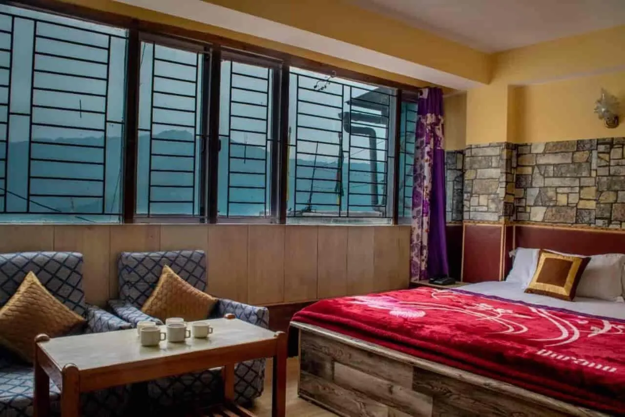 Hotel Lhonark Residency