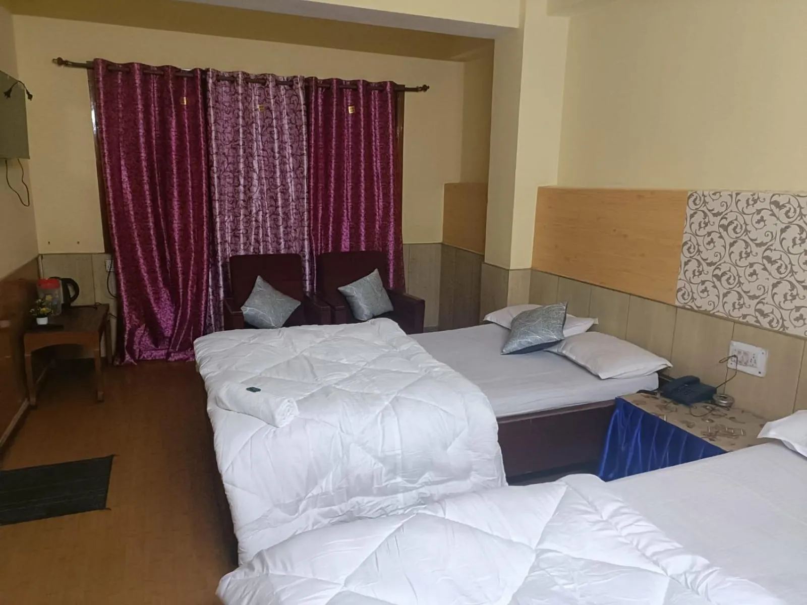 Hotel Lhonark Residency