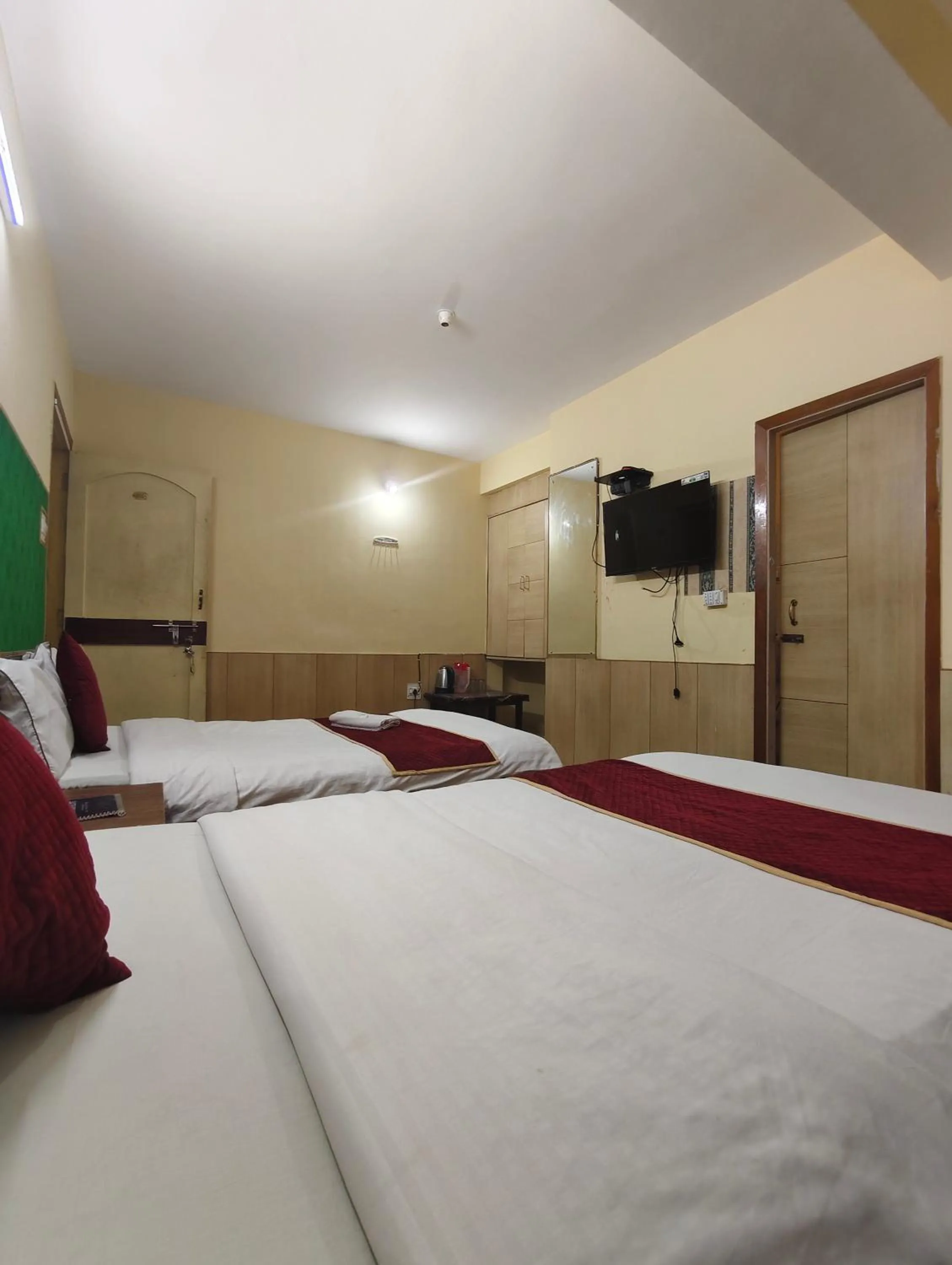 Hotel Lhonark Residency