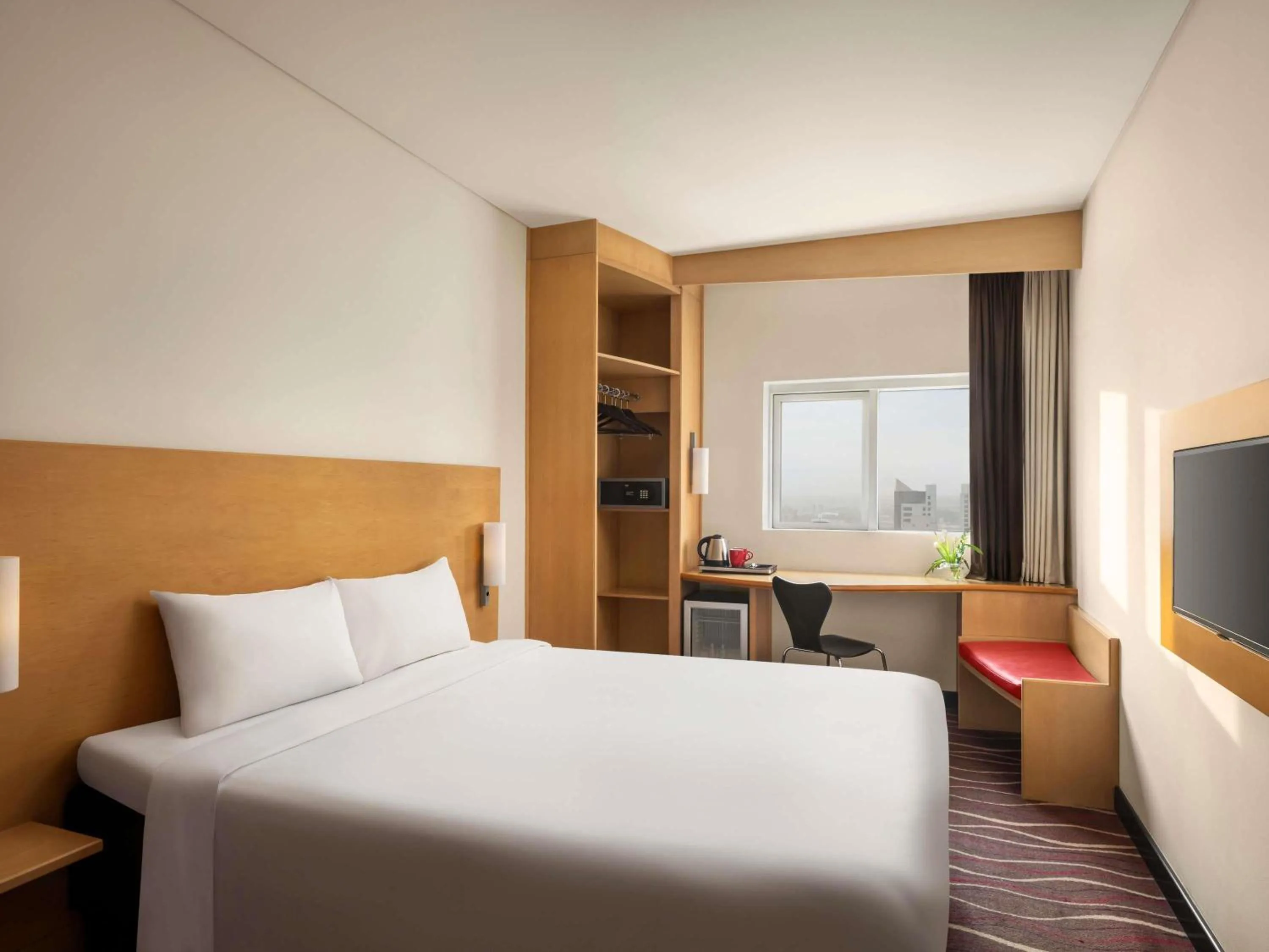Bedroom, Bed in ibis Seef Manama