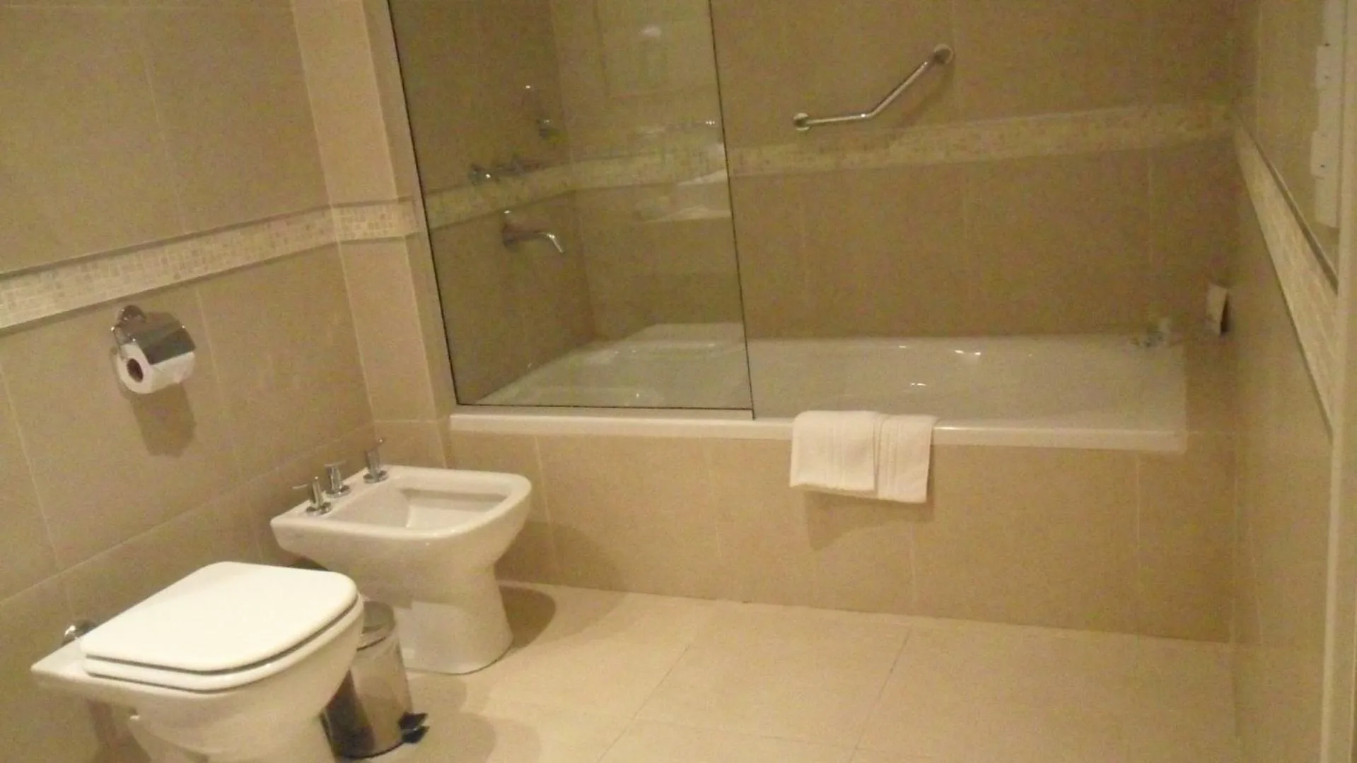 Bathroom in Howard Johnson Hotel Piedras Moras