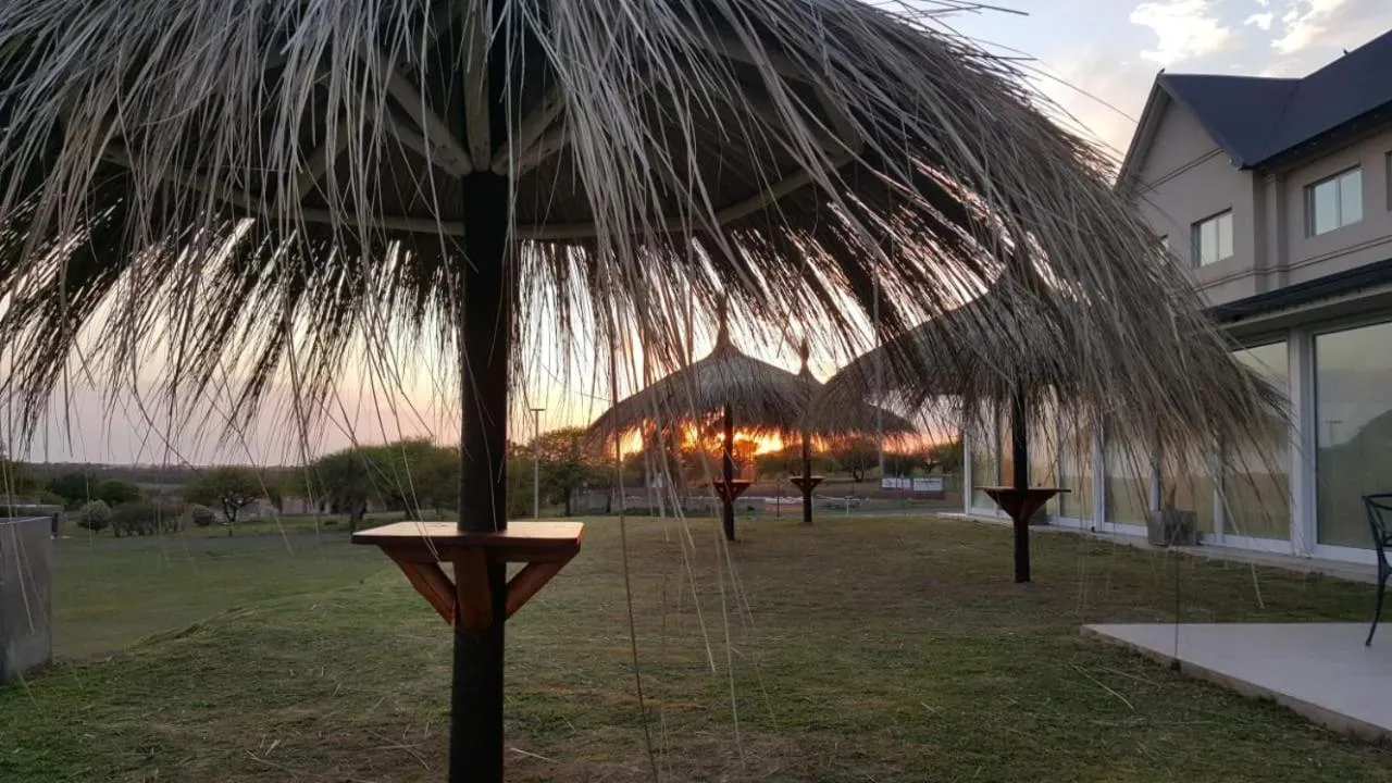 Garden in Howard Johnson Hotel Piedras Moras