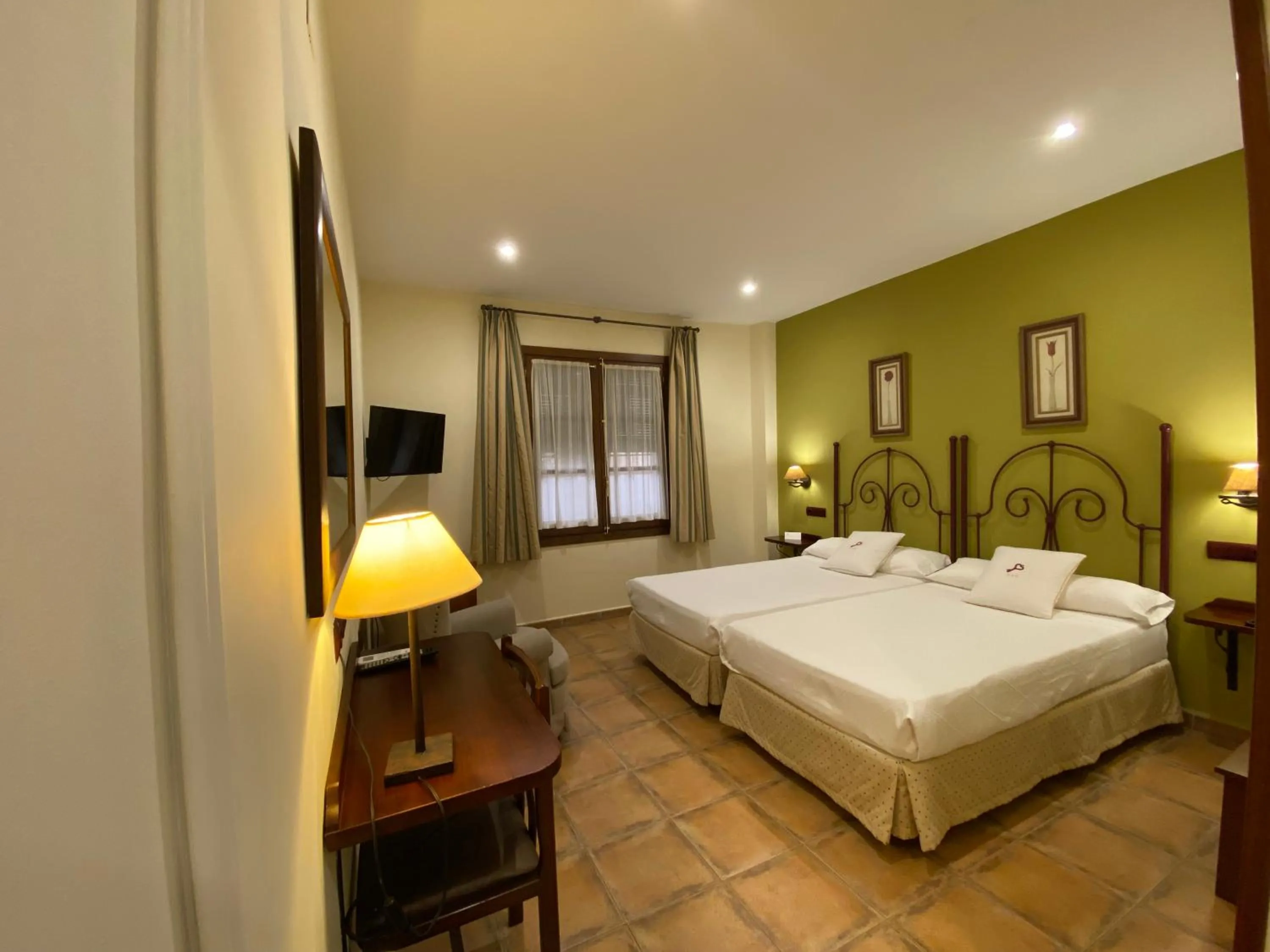 Bed in Hospedium Hotel Retiro del Maestre