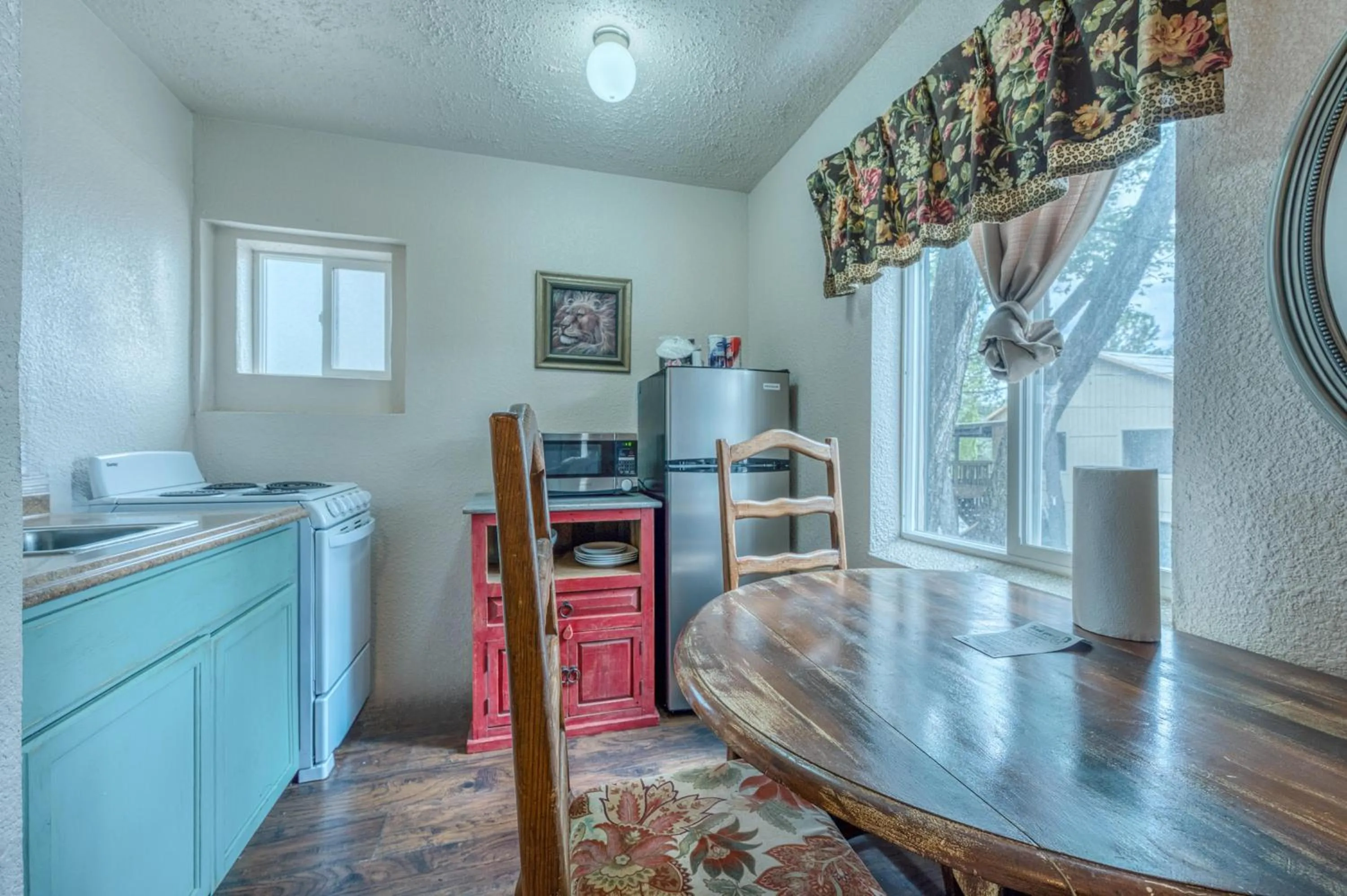 Enchanted Hideaway Cabins and Cottages