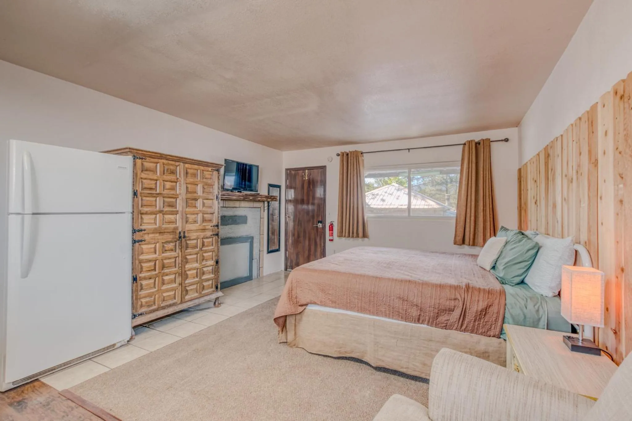 Bed in Enchanted Hideaway Cabins and Cottages