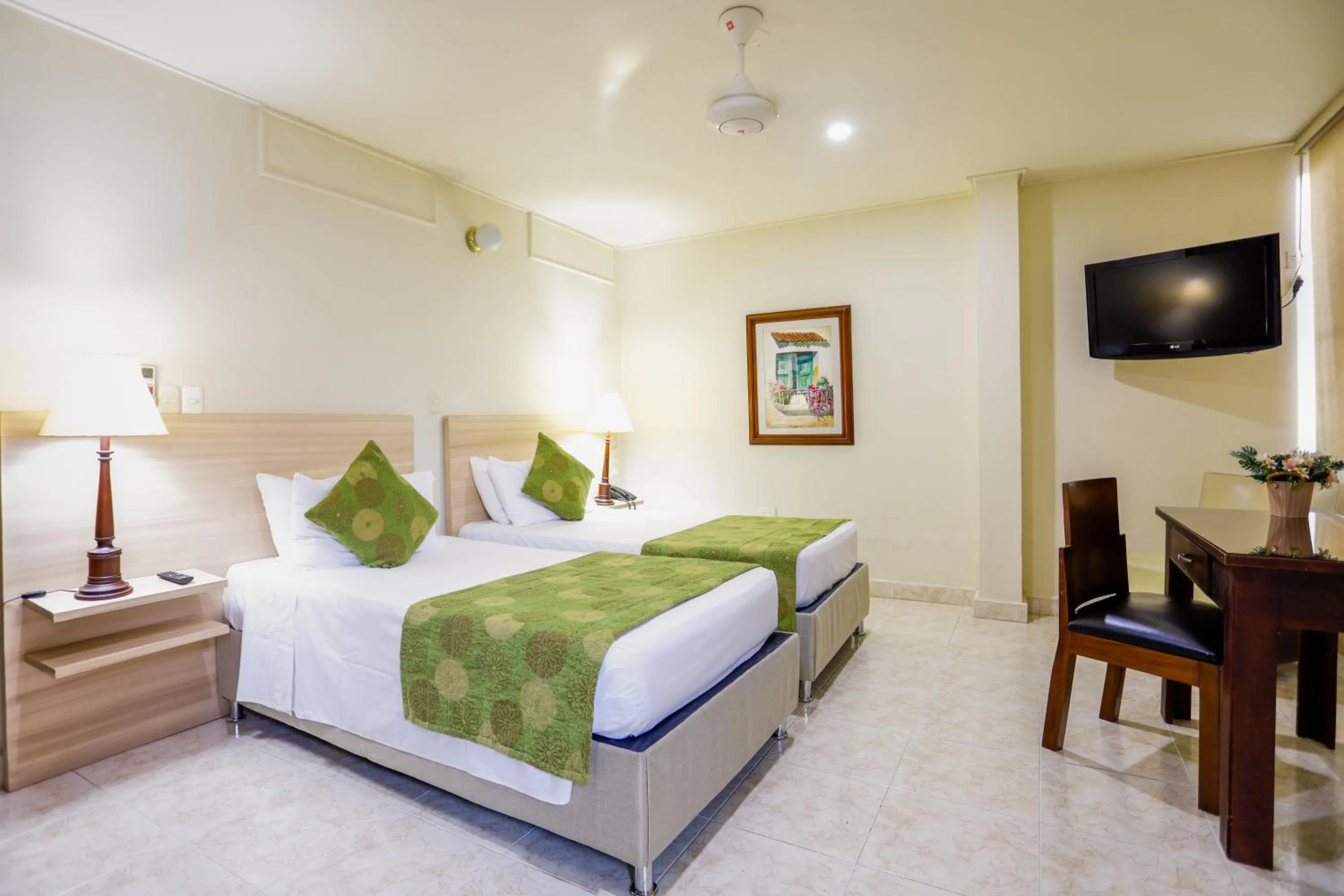 Photo of the whole room in Hotel San Carlos