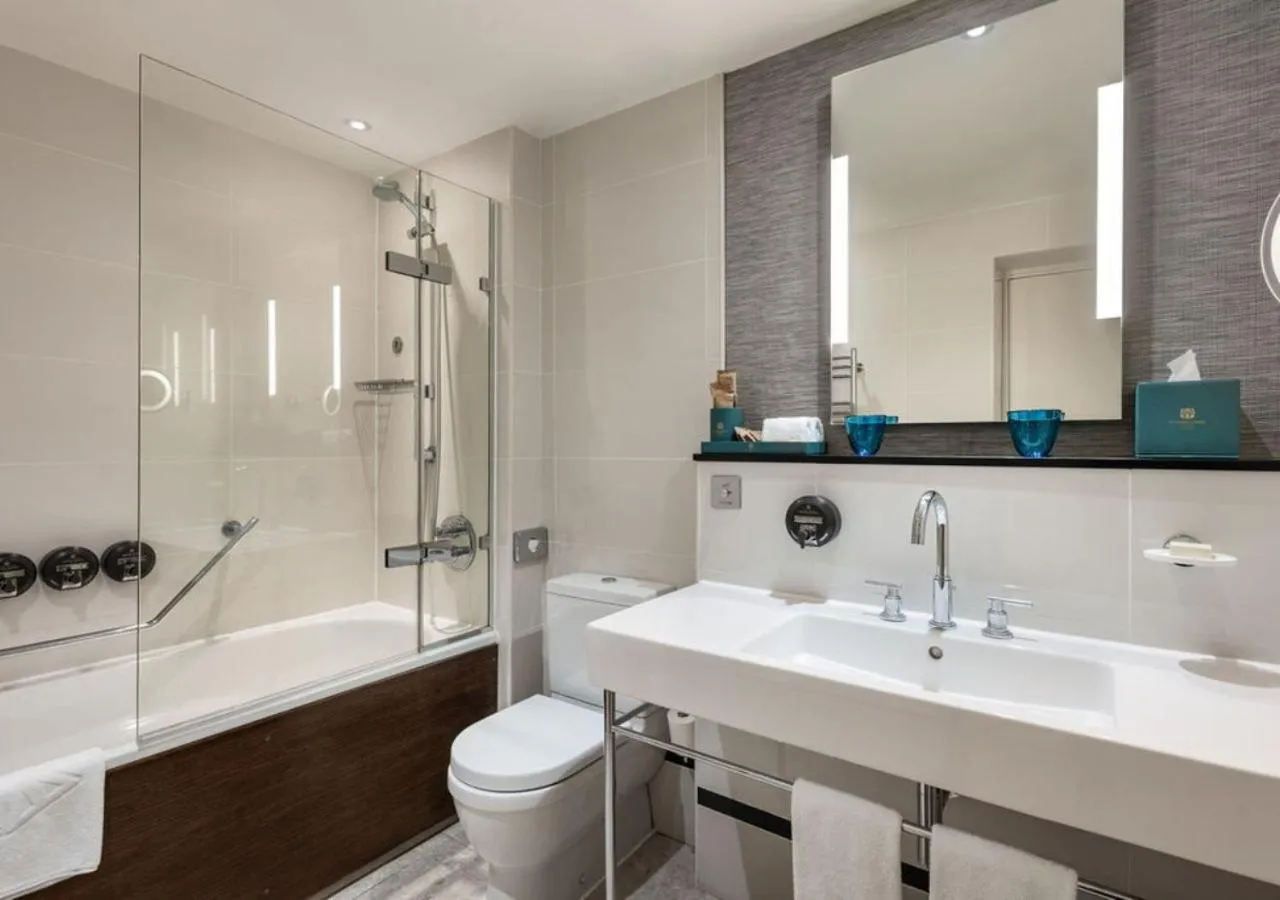 Bathroom in St. James' Court, A Taj Hotel, London